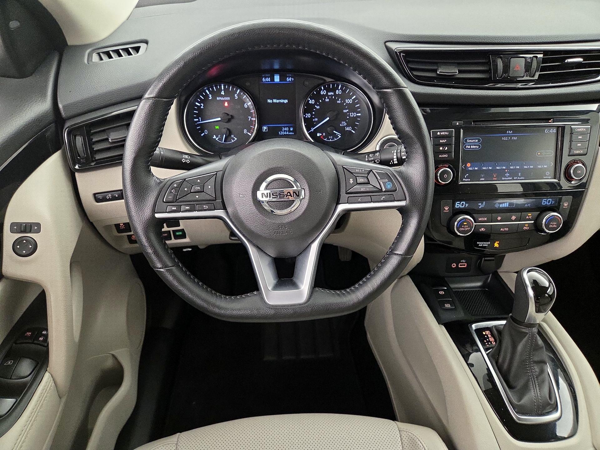 Thumbnail: 2022 Nissan Rogue Sport - 10