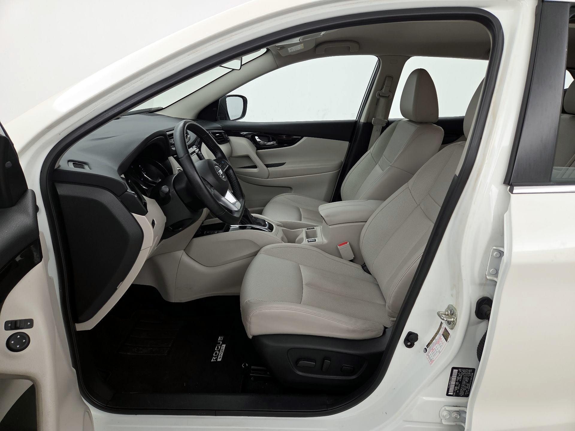 Thumbnail: 2022 Nissan Rogue Sport - 11