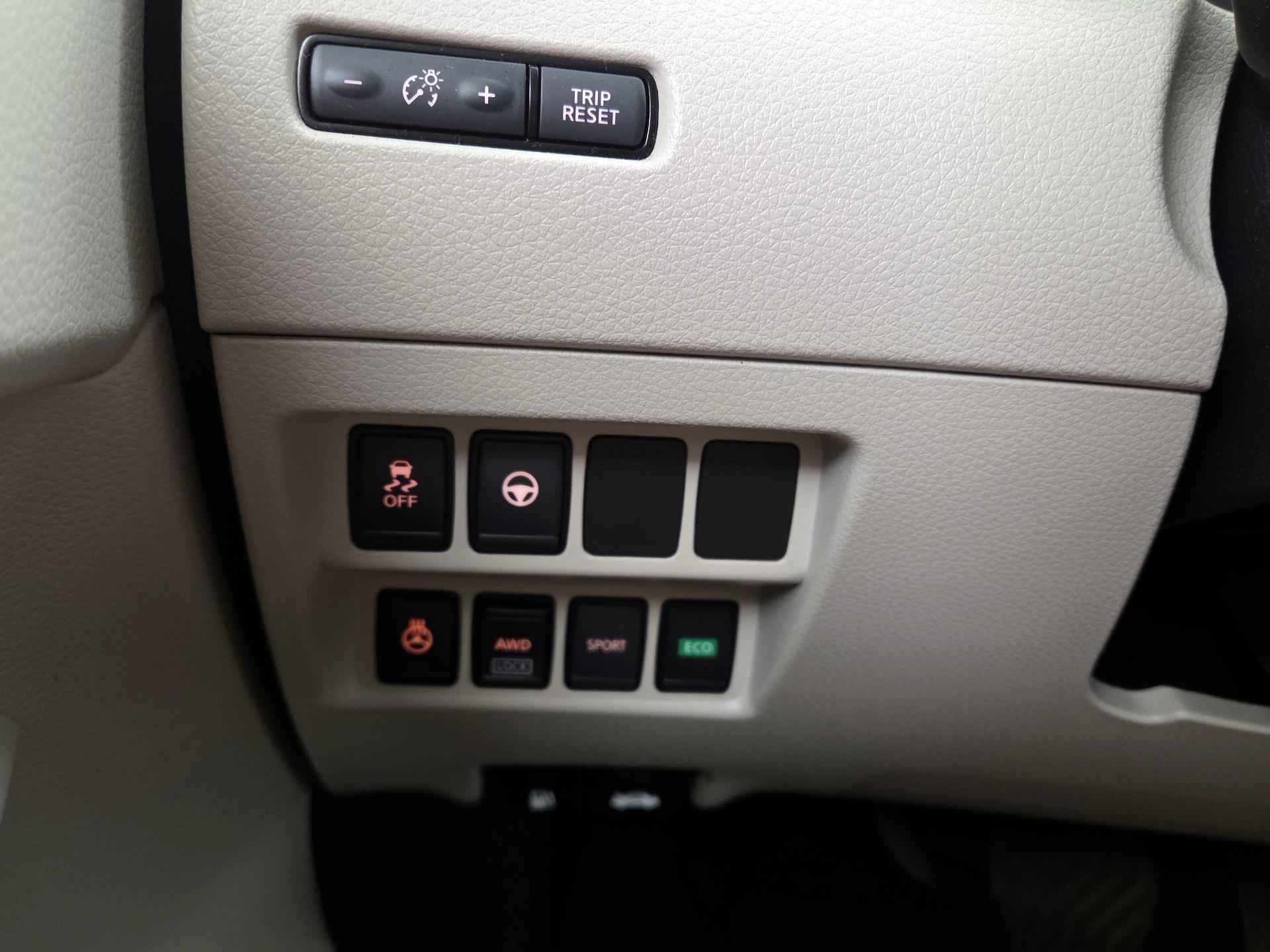 Thumbnail: 2022 Nissan Rogue Sport - 13