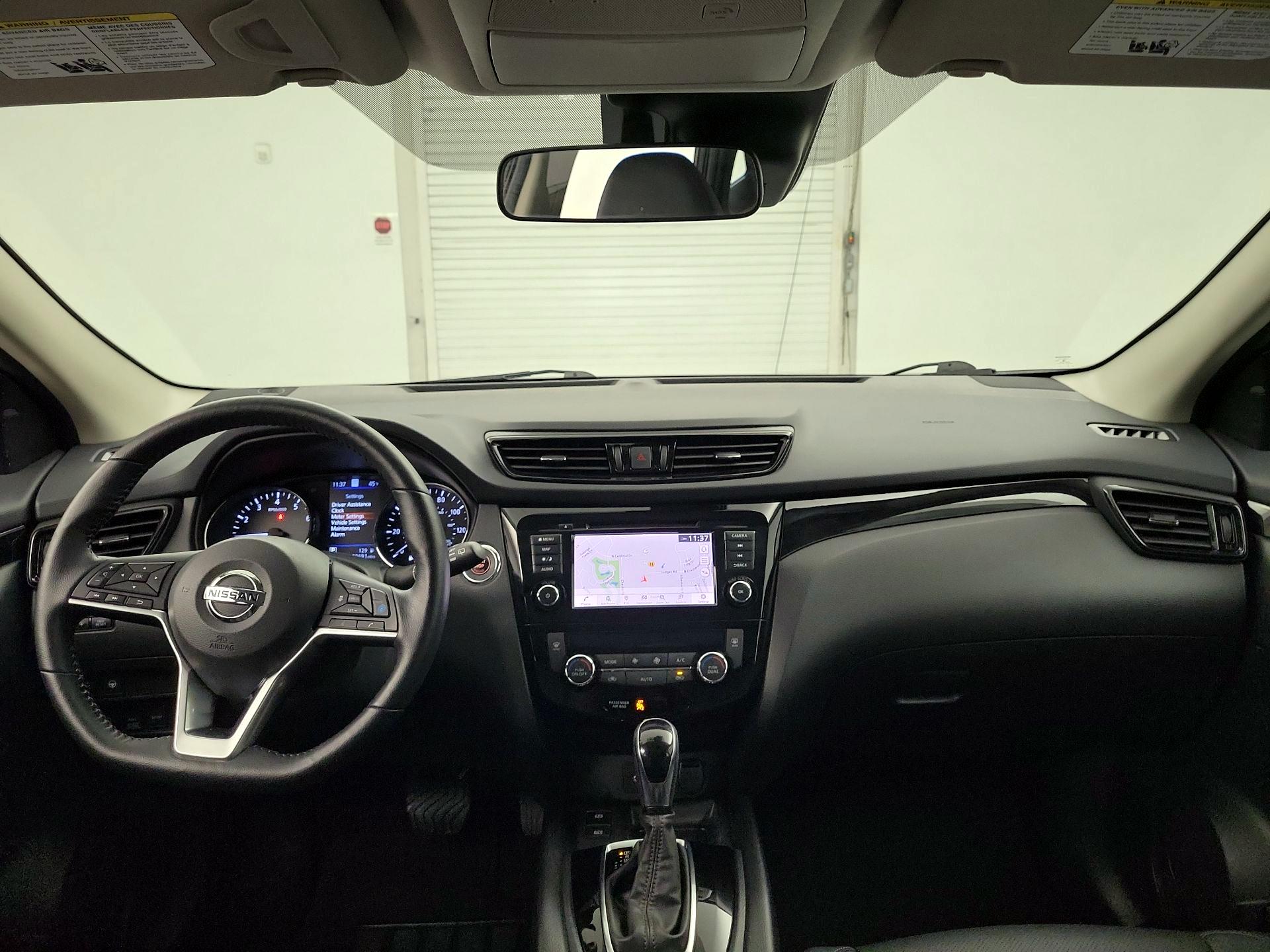 Thumbnail: 2022 Nissan Rogue Sport - 9