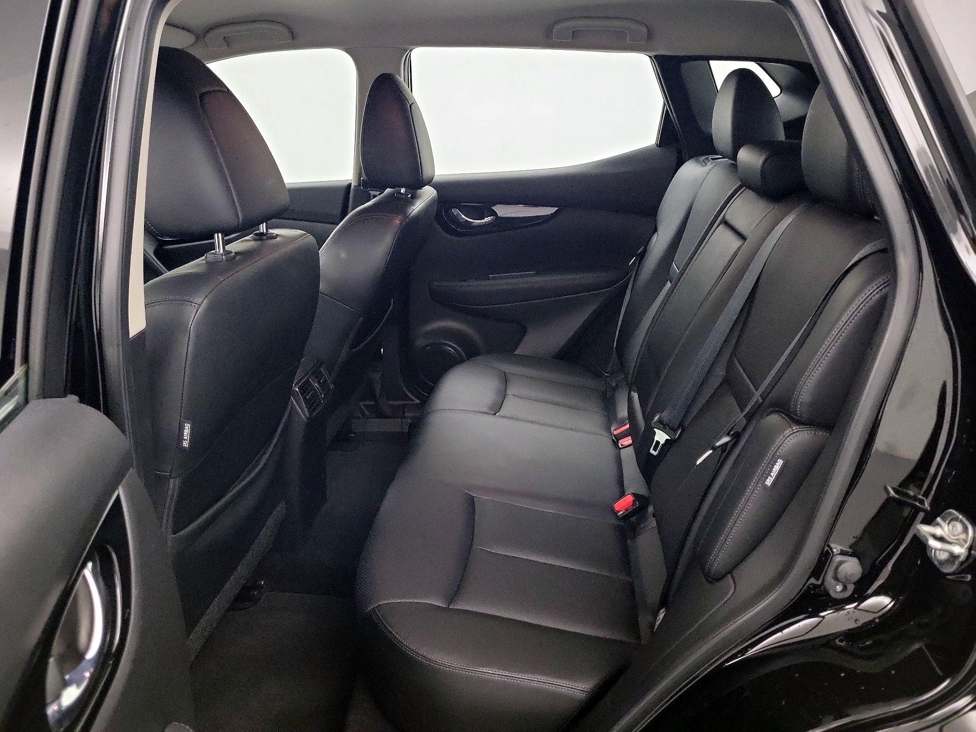 Thumbnail: 2022 Nissan Rogue Sport - 20