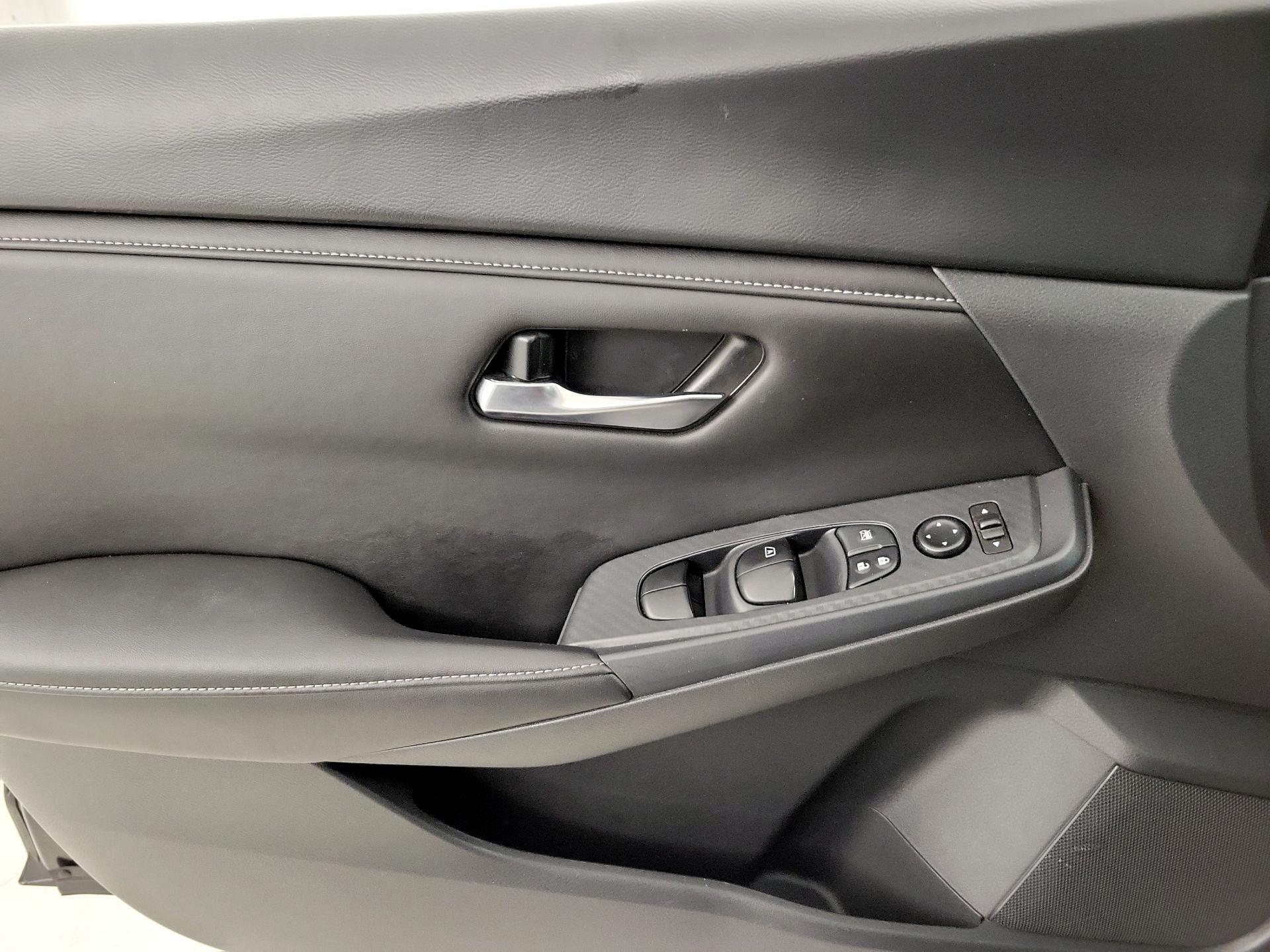 Thumbnail: 2023 Nissan Sentra - 12