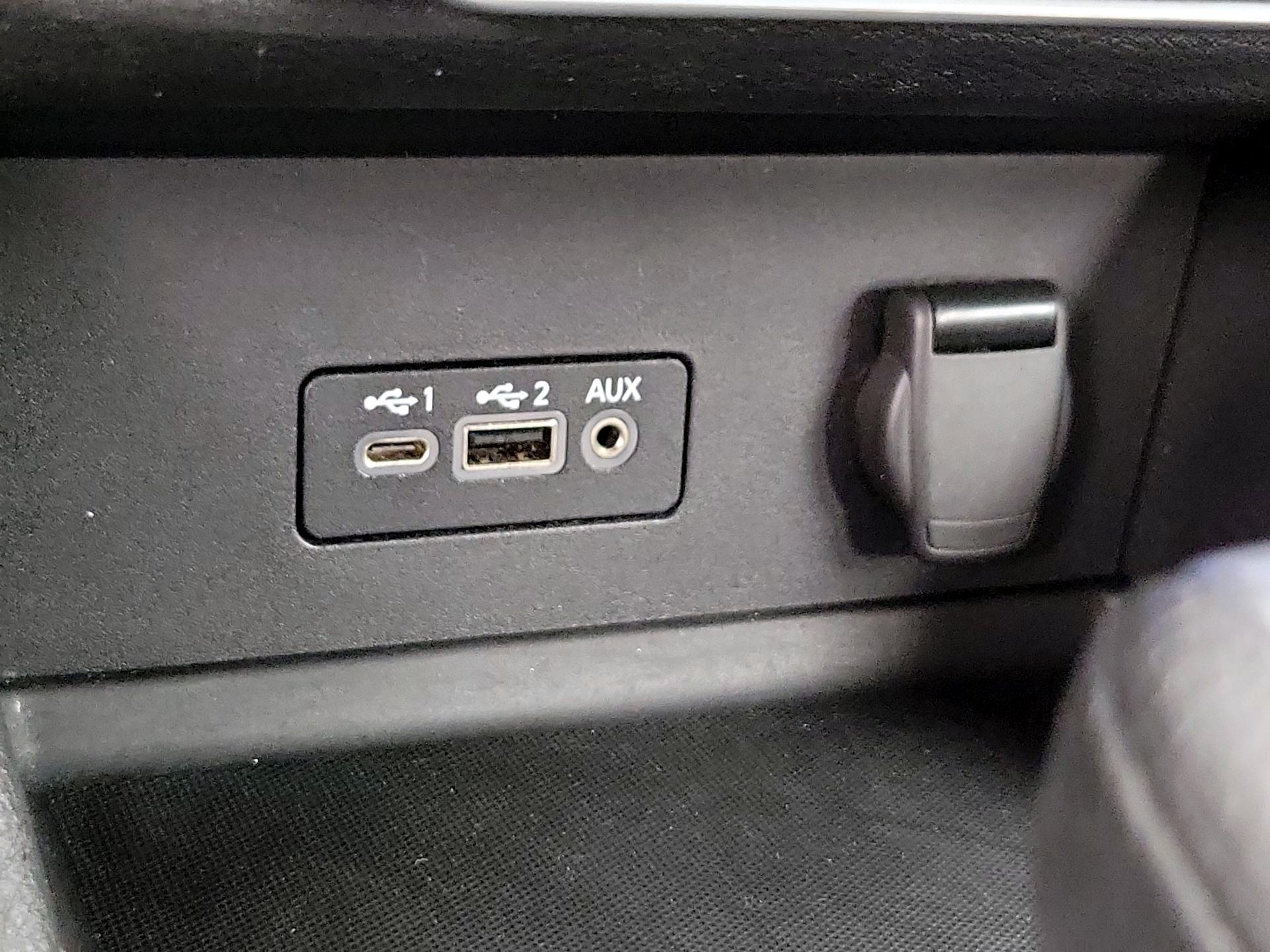 Thumbnail: 2023 Nissan Sentra - 18