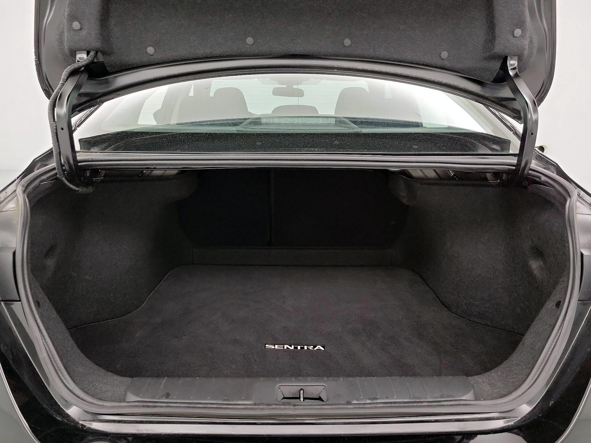 Thumbnail: 2023 Nissan Sentra - 20