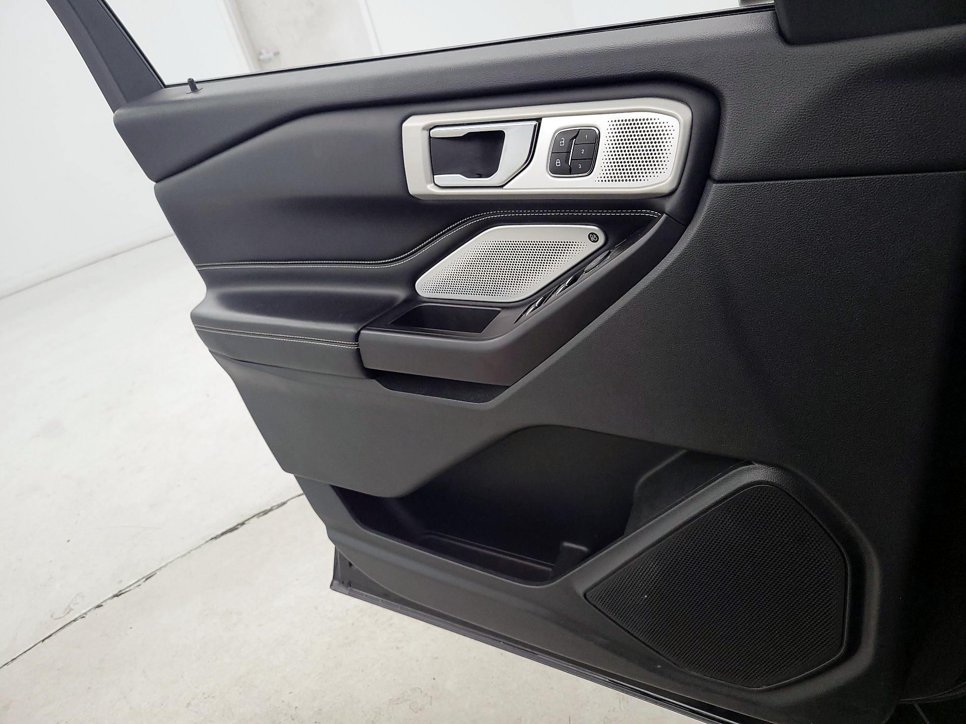 Thumbnail: 2020 Ford Explorer - 12