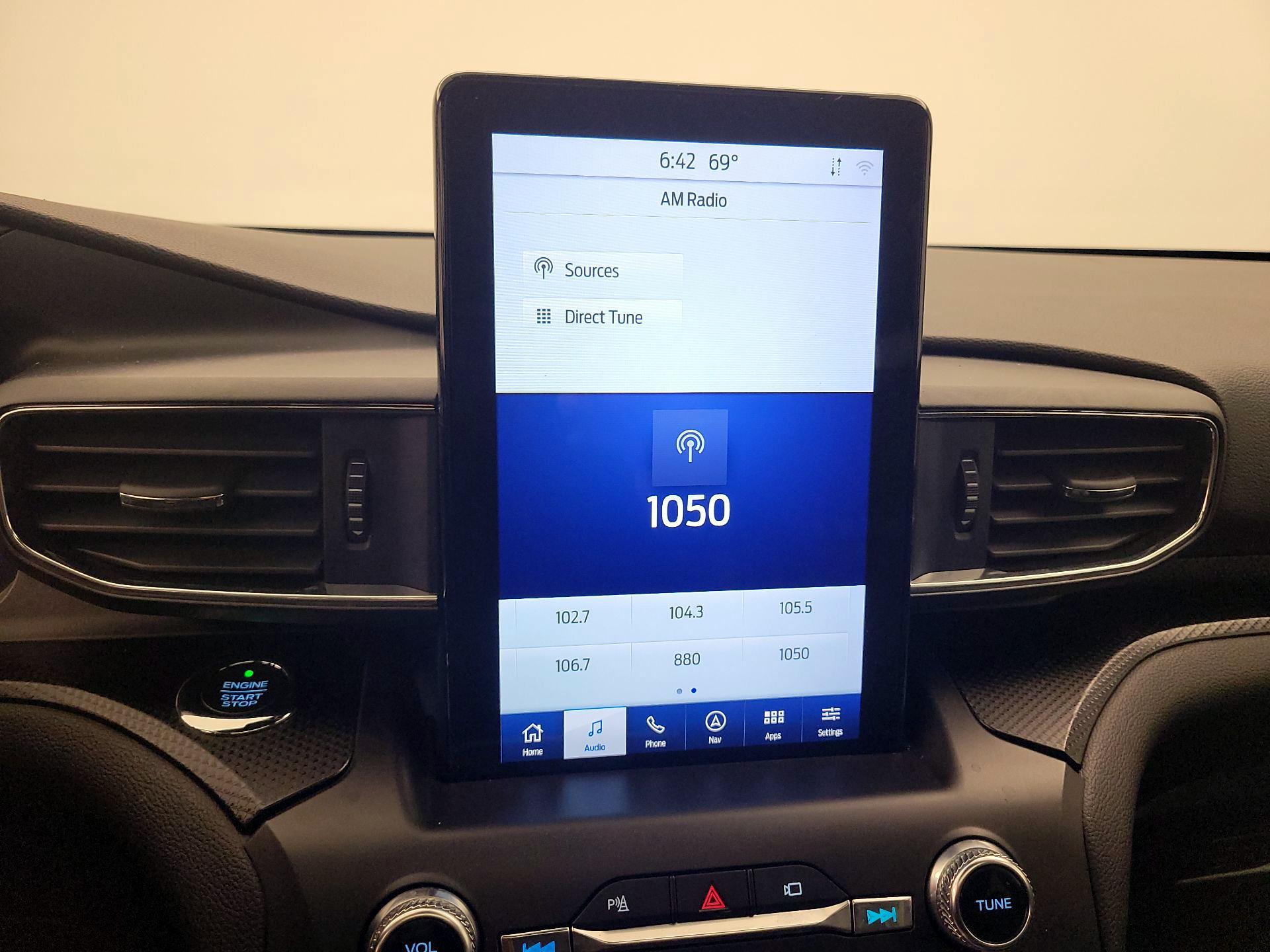 Thumbnail: 2020 Ford Explorer - 15