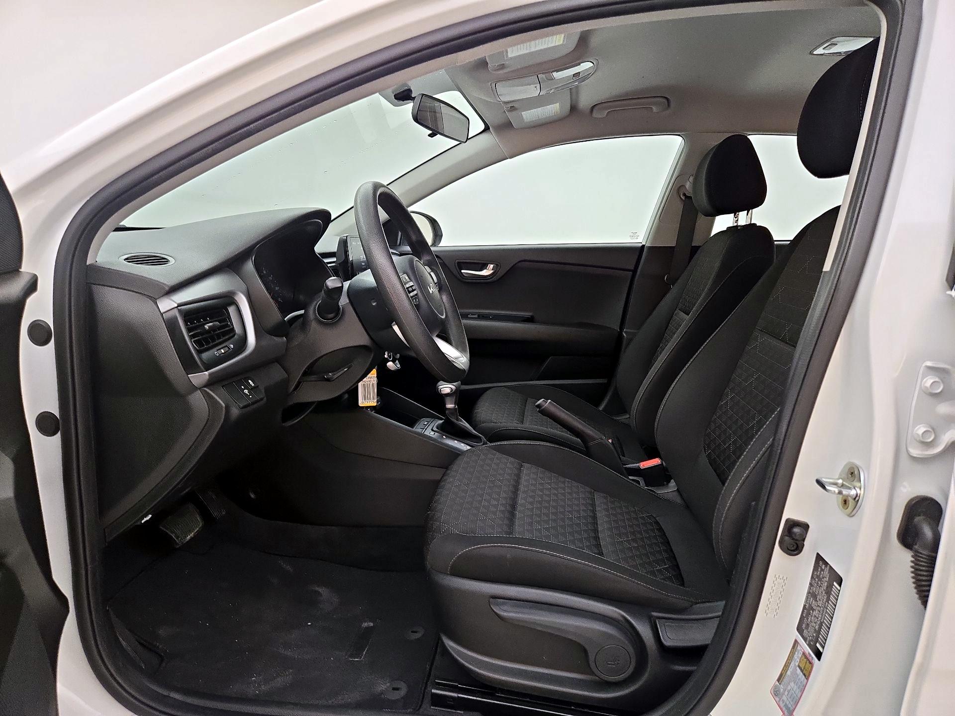 Thumbnail: 2023 Kia Rio - 11