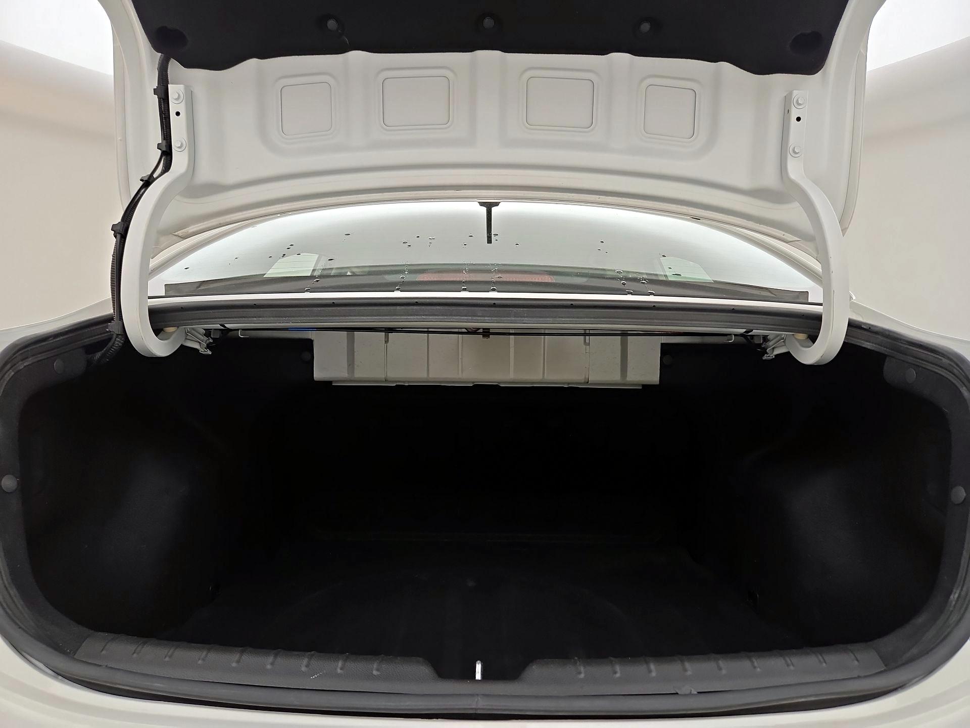 Thumbnail: 2023 Kia Rio - 20