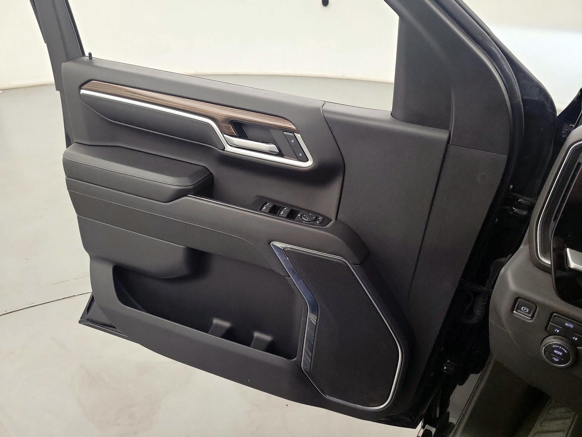 Thumbnail: 2023 Chevrolet Silverado 1500 - 12