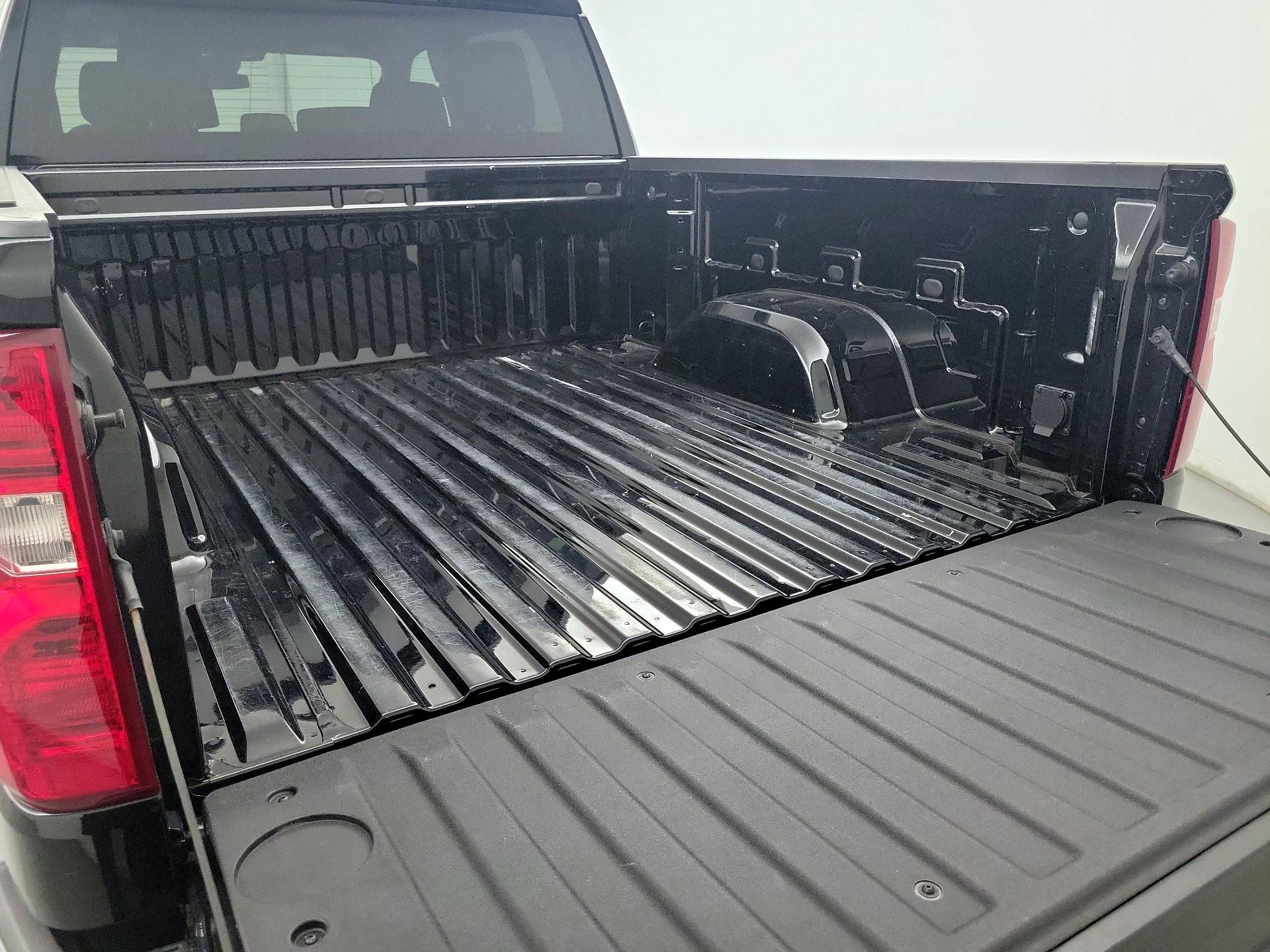 Thumbnail: 2023 Chevrolet Silverado 1500 - 20