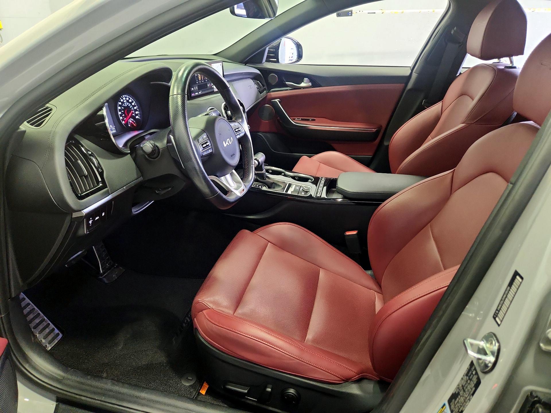 Thumbnail: 2022 Kia Stinger - 11