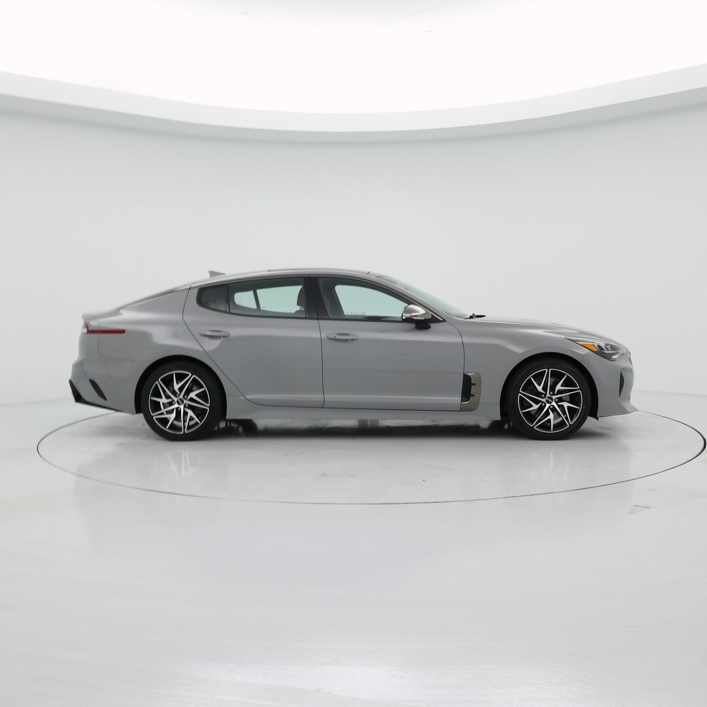 Thumbnail: 2022 Kia Stinger - 7
