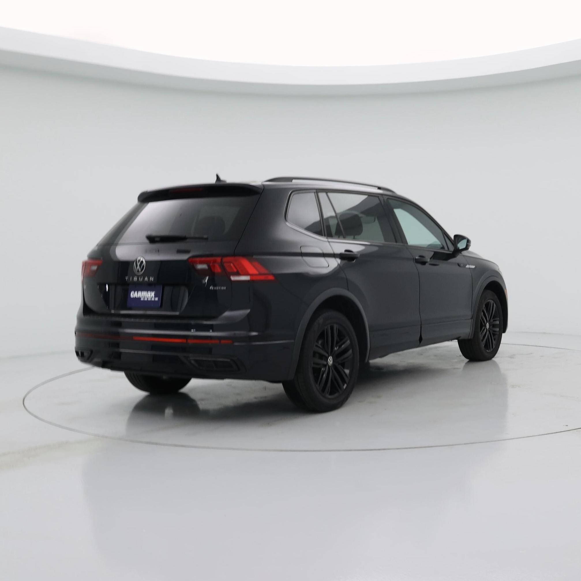 Thumbnail: 2022 Volkswagen Tiguan - 8