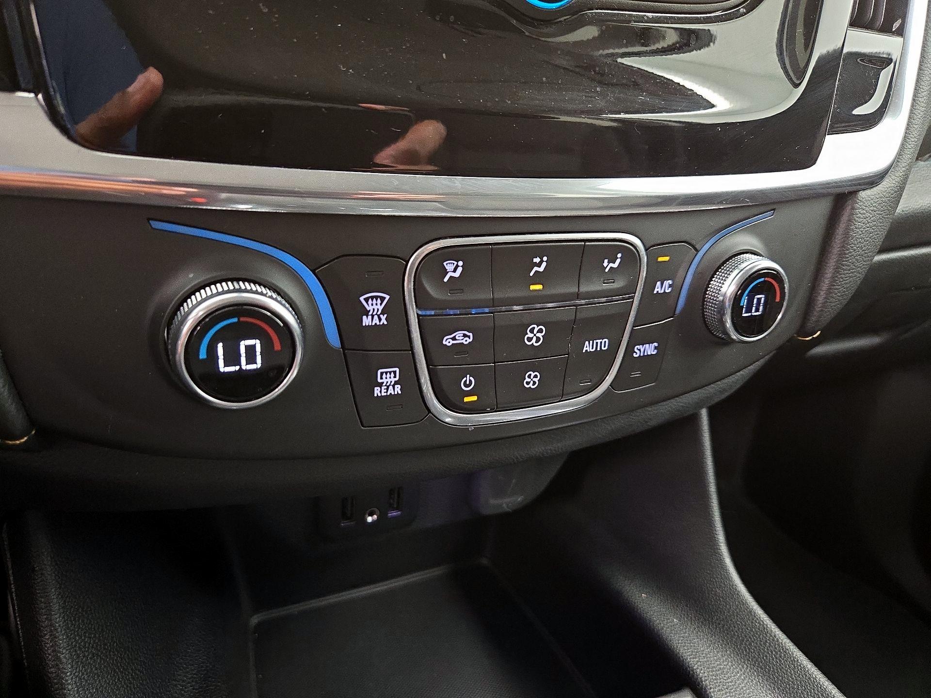Thumbnail: 2020 Chevrolet Traverse - 16