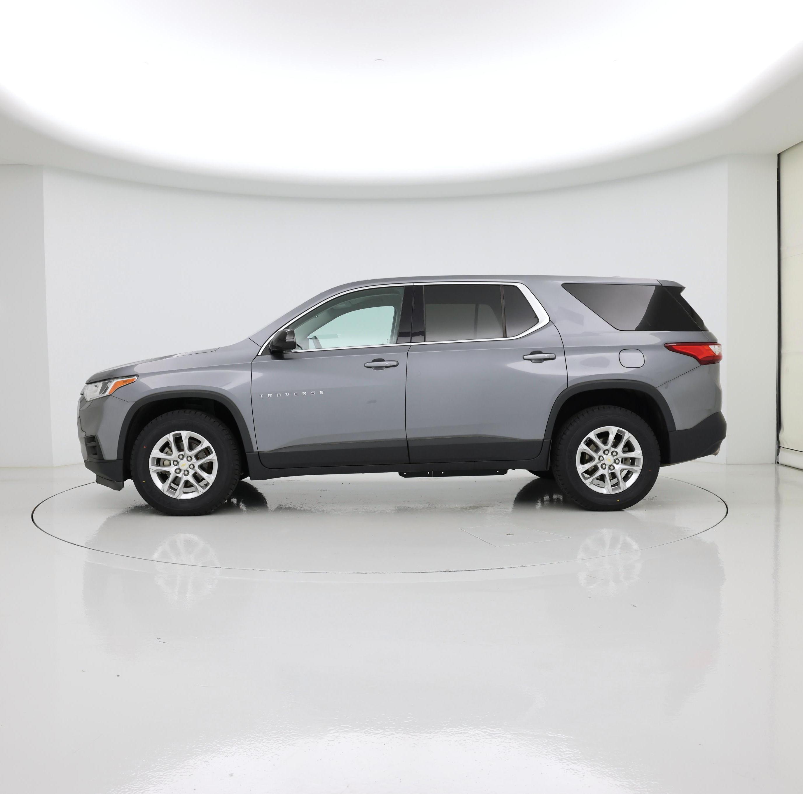 Thumbnail: 2020 Chevrolet Traverse - 3