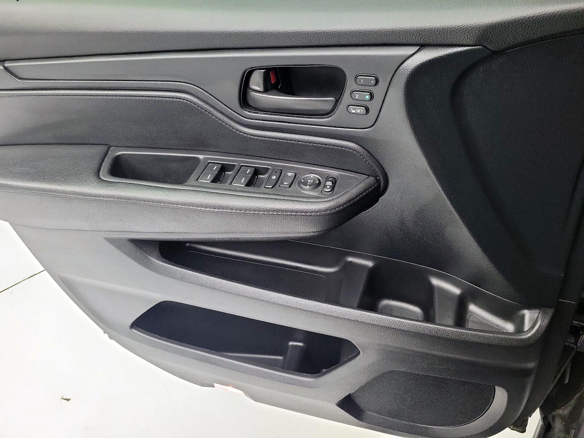 Thumbnail: 2023 Honda Odyssey - 12