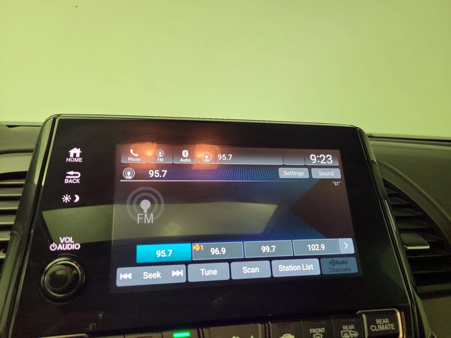 Thumbnail: 2023 Honda Odyssey - 15