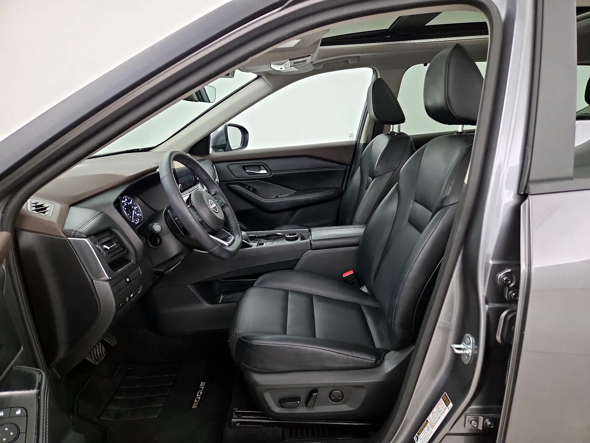 Thumbnail: 2023 Nissan Rogue - 11