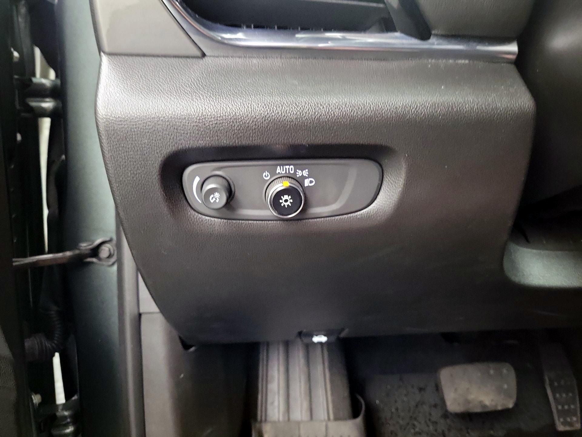 Thumbnail: 2023 Chevrolet Traverse - 13