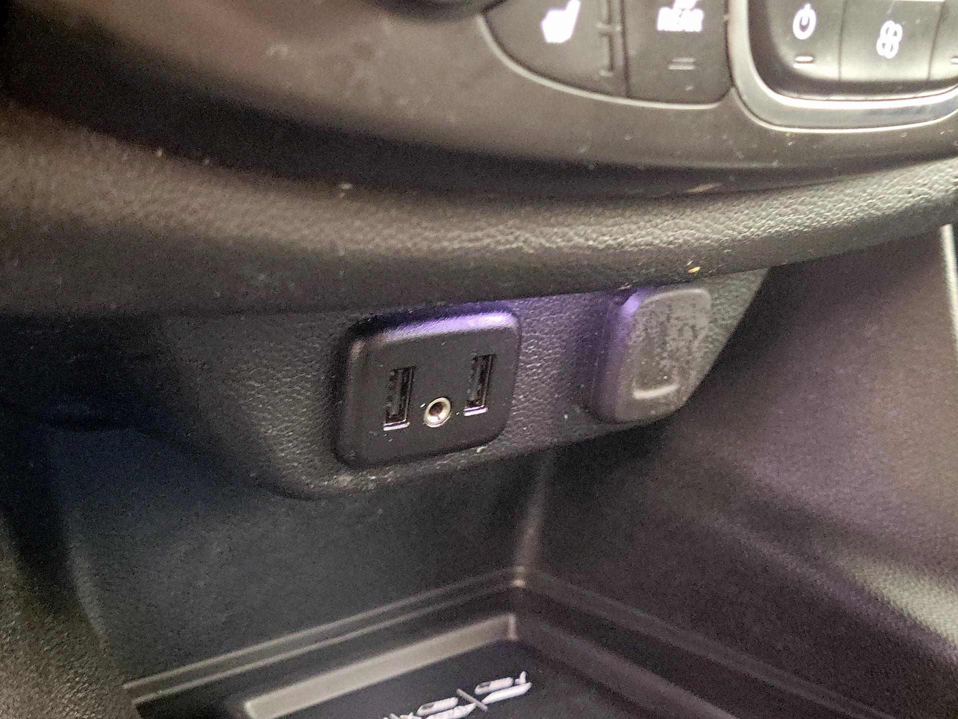 Thumbnail: 2023 Chevrolet Traverse - 18