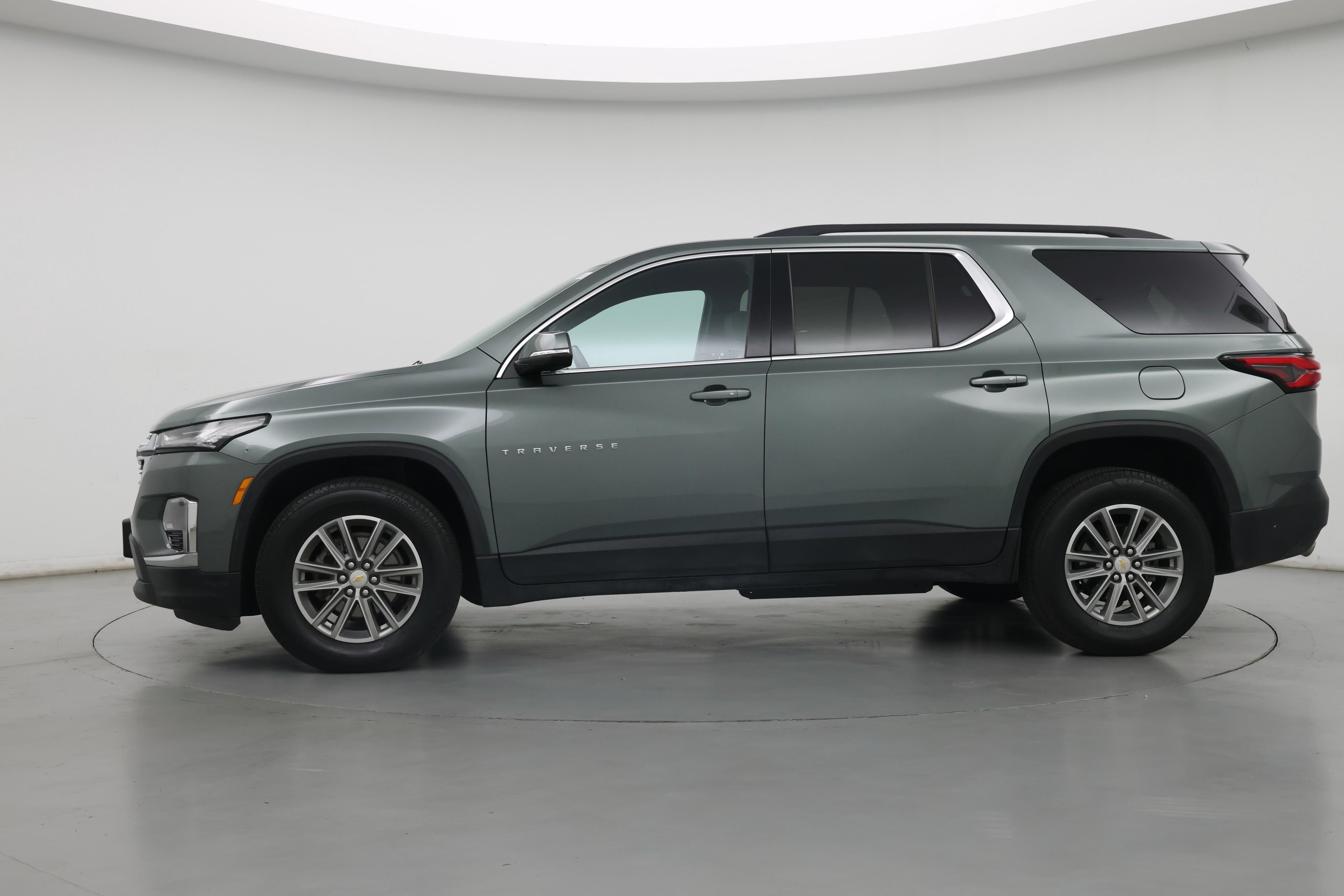 Thumbnail: 2023 Chevrolet Traverse - 3