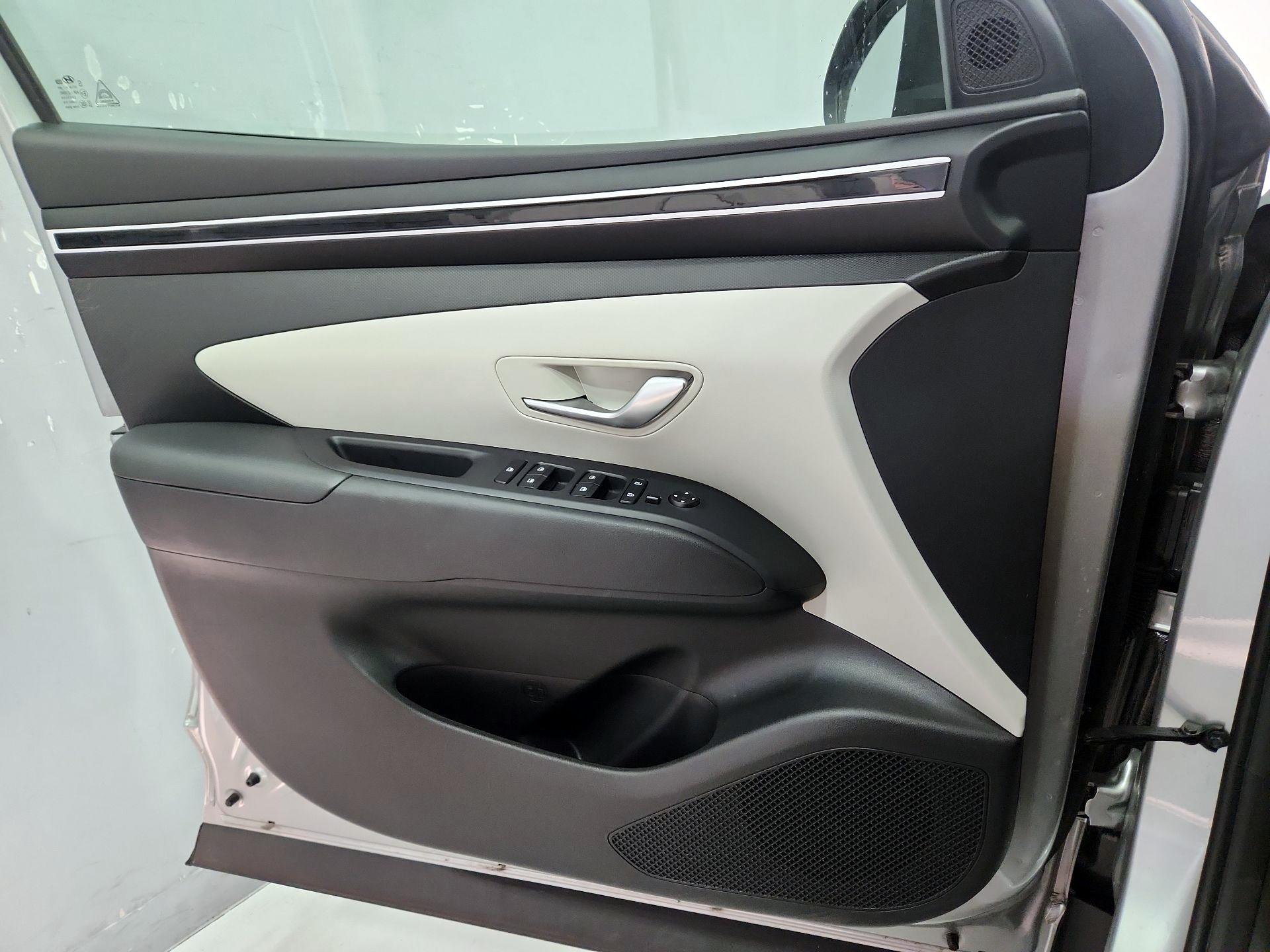 Thumbnail: 2023 Hyundai Tucson - 12