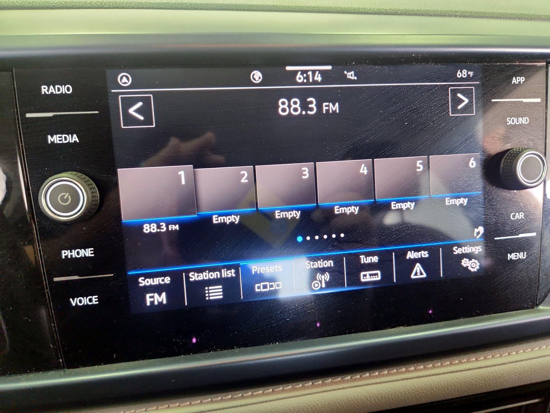 Thumbnail: 2024 Volkswagen Taos - 15