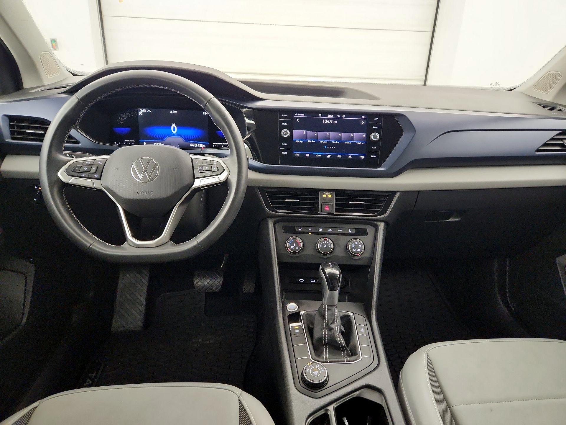 Thumbnail: 2022 Volkswagen Taos - 9