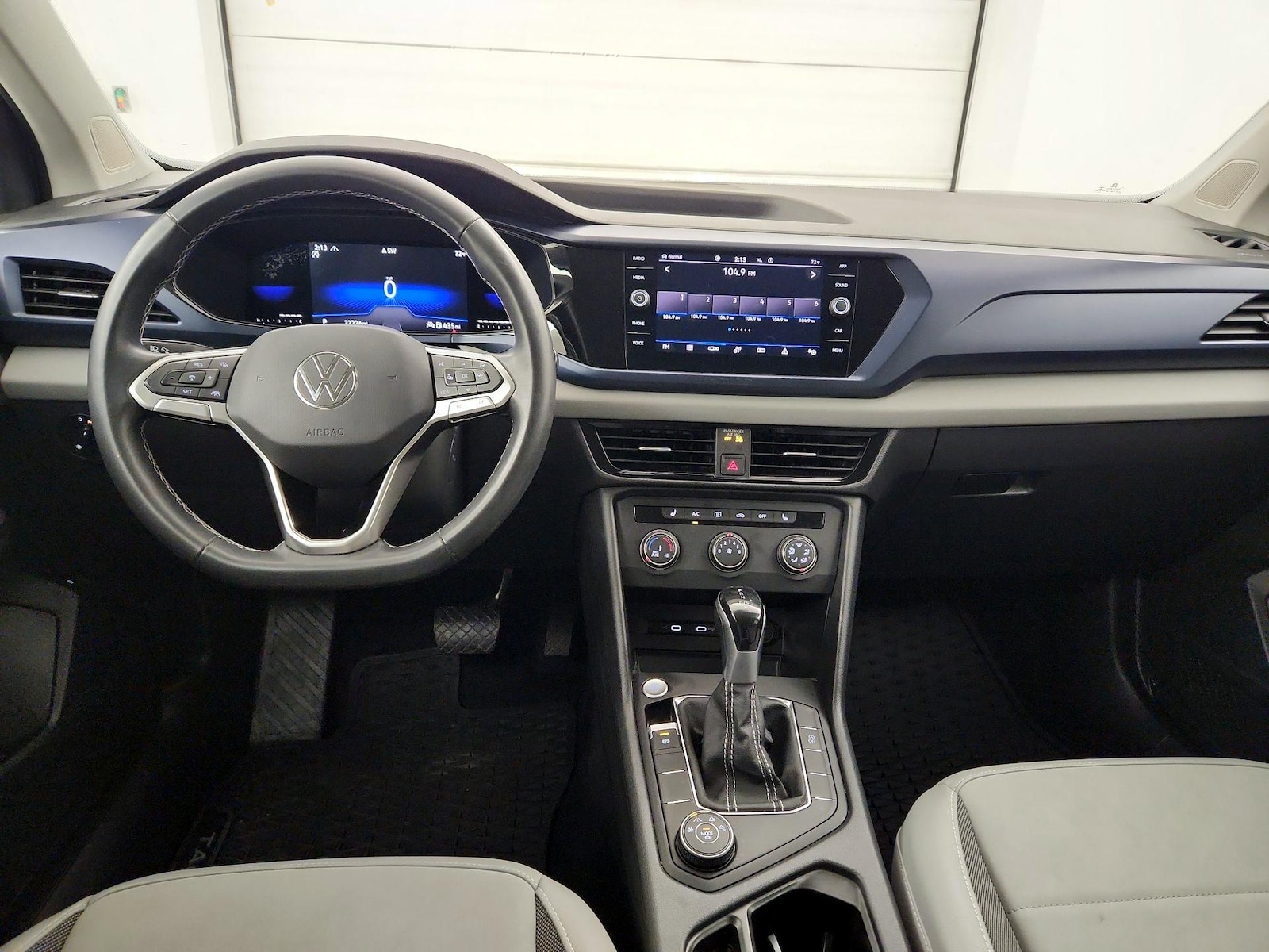 2022 Volkswagen Taos SE - Photo 10