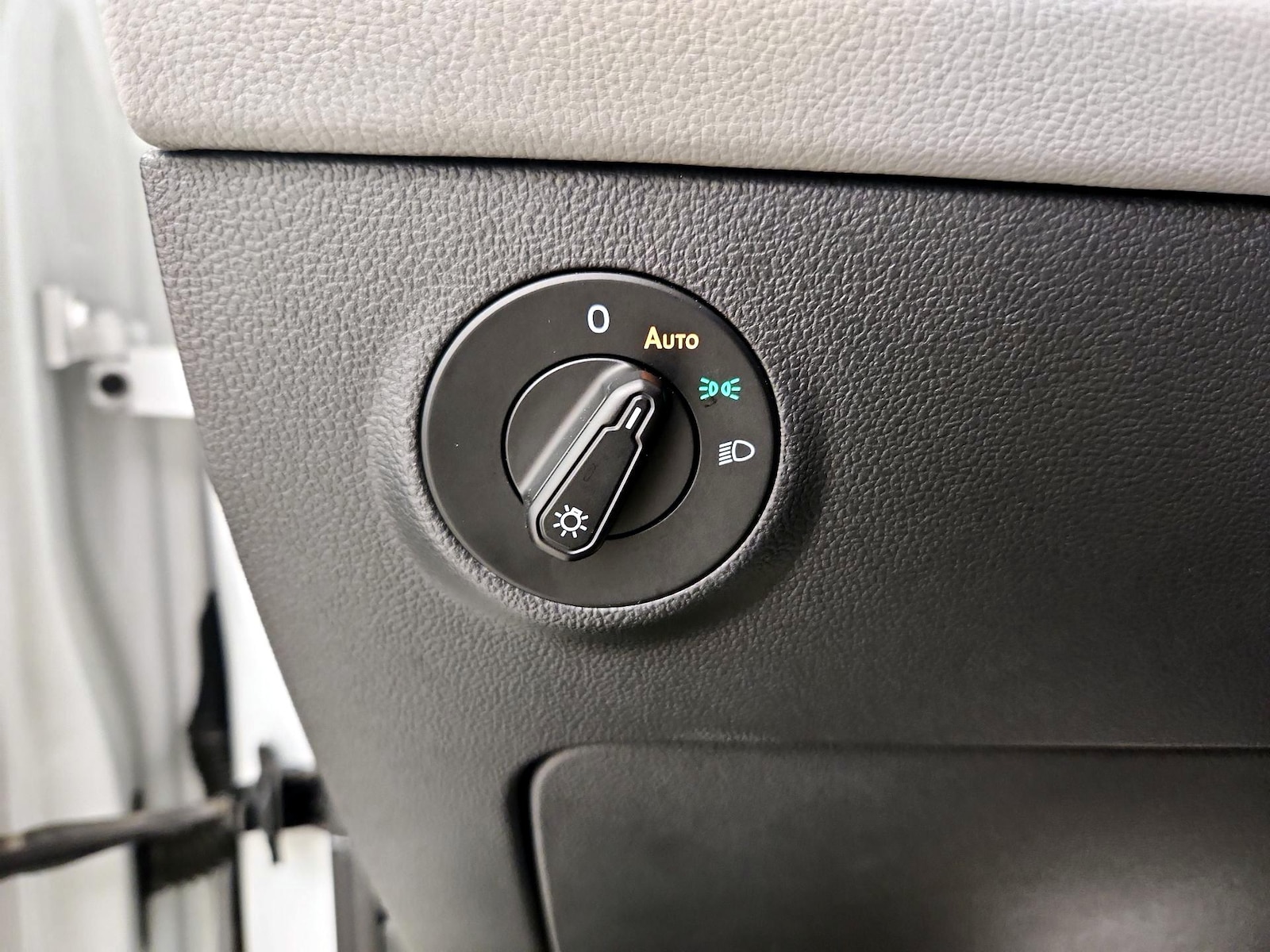2022 Volkswagen Taos SE - Photo 14
