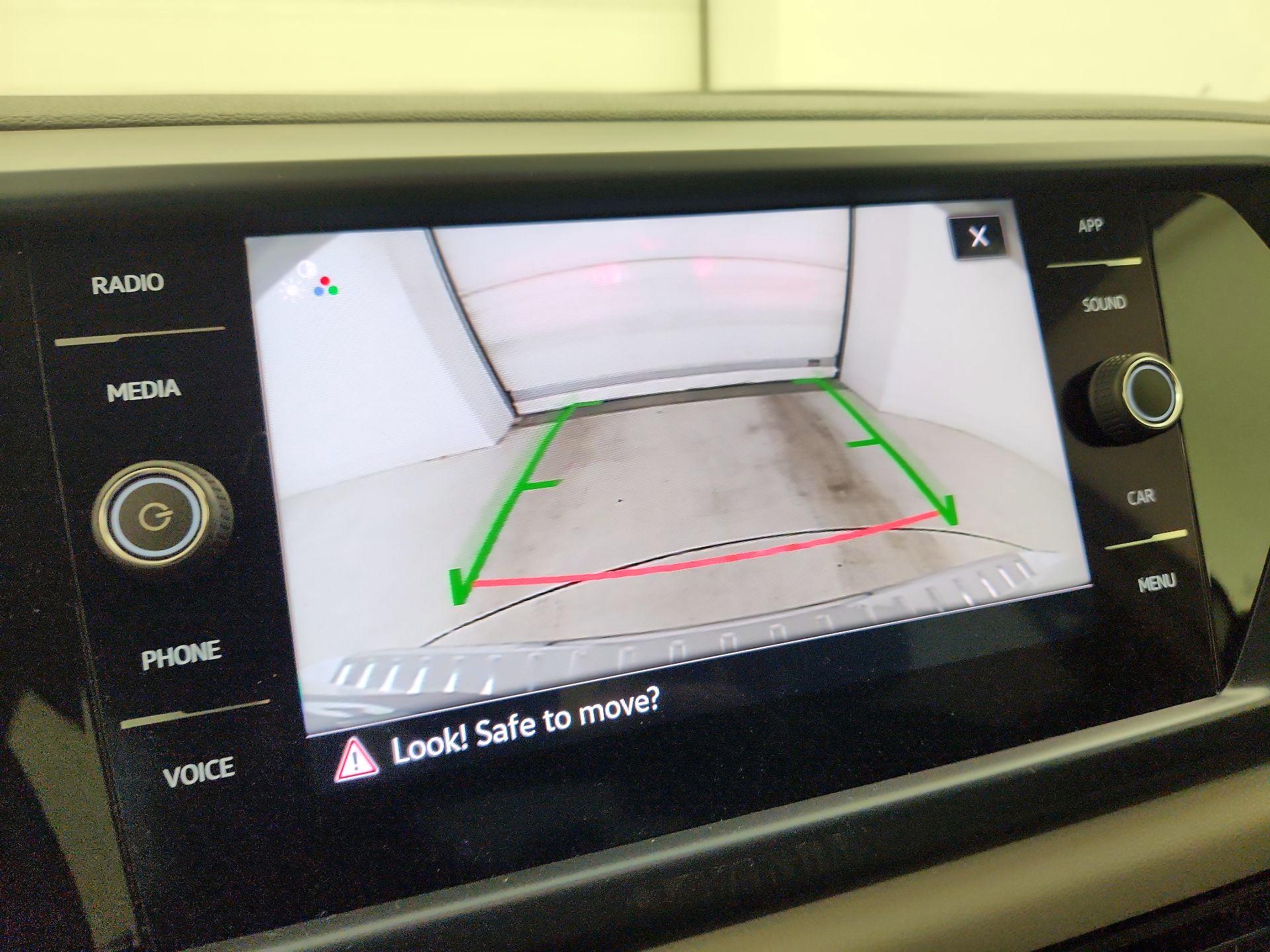 Thumbnail: 2022 Volkswagen Taos - 14