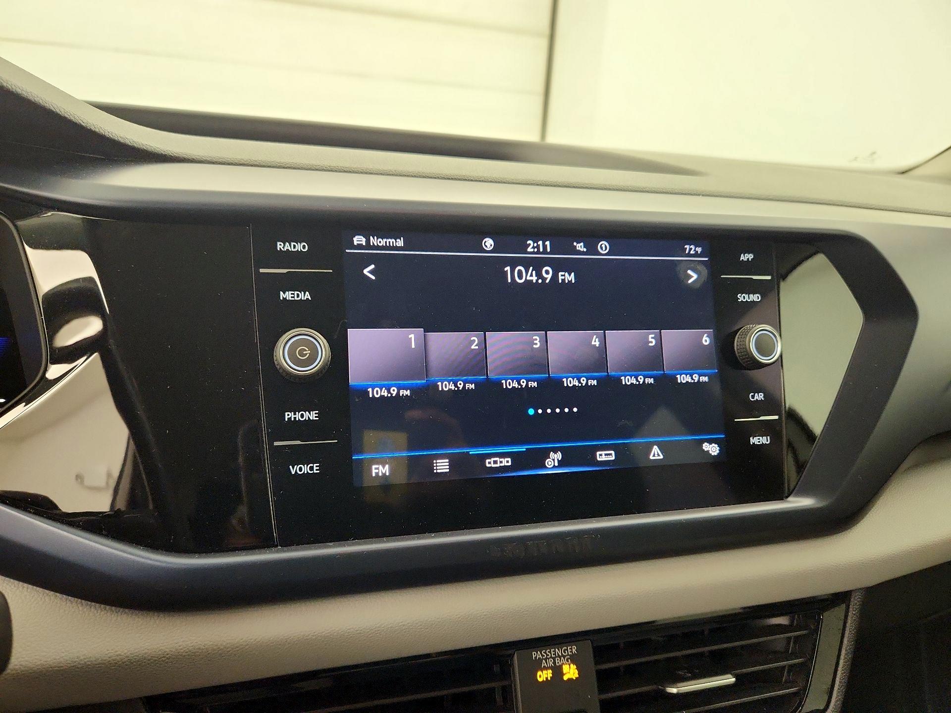 Thumbnail: 2022 Volkswagen Taos - 15