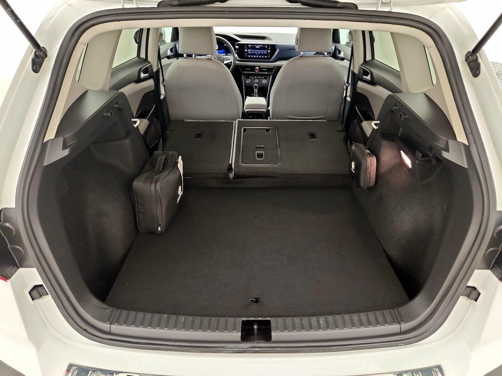 2022 Volkswagen Taos SE - Photo 22