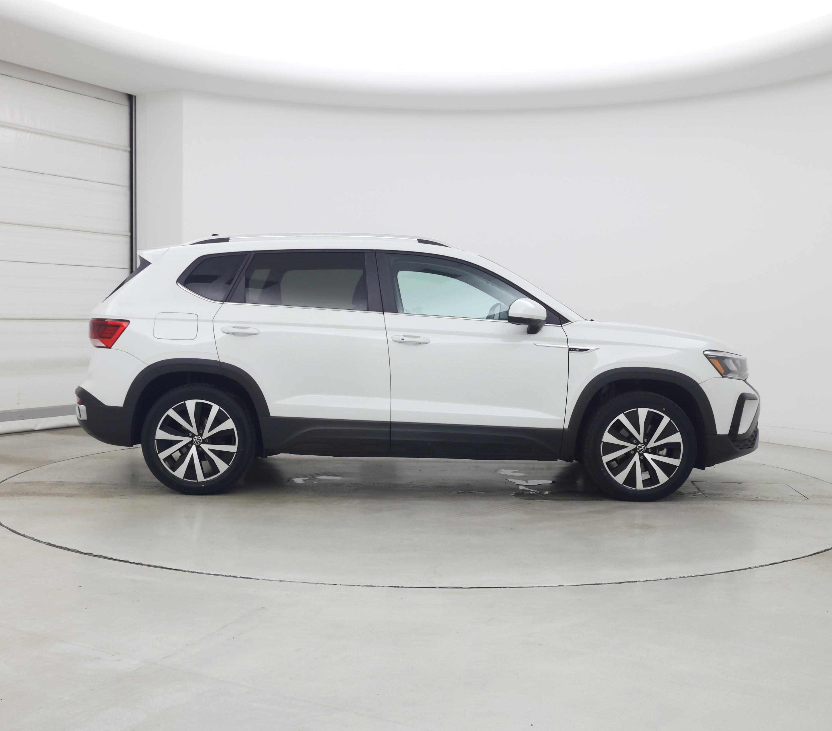 Thumbnail: 2022 Volkswagen Taos - 7