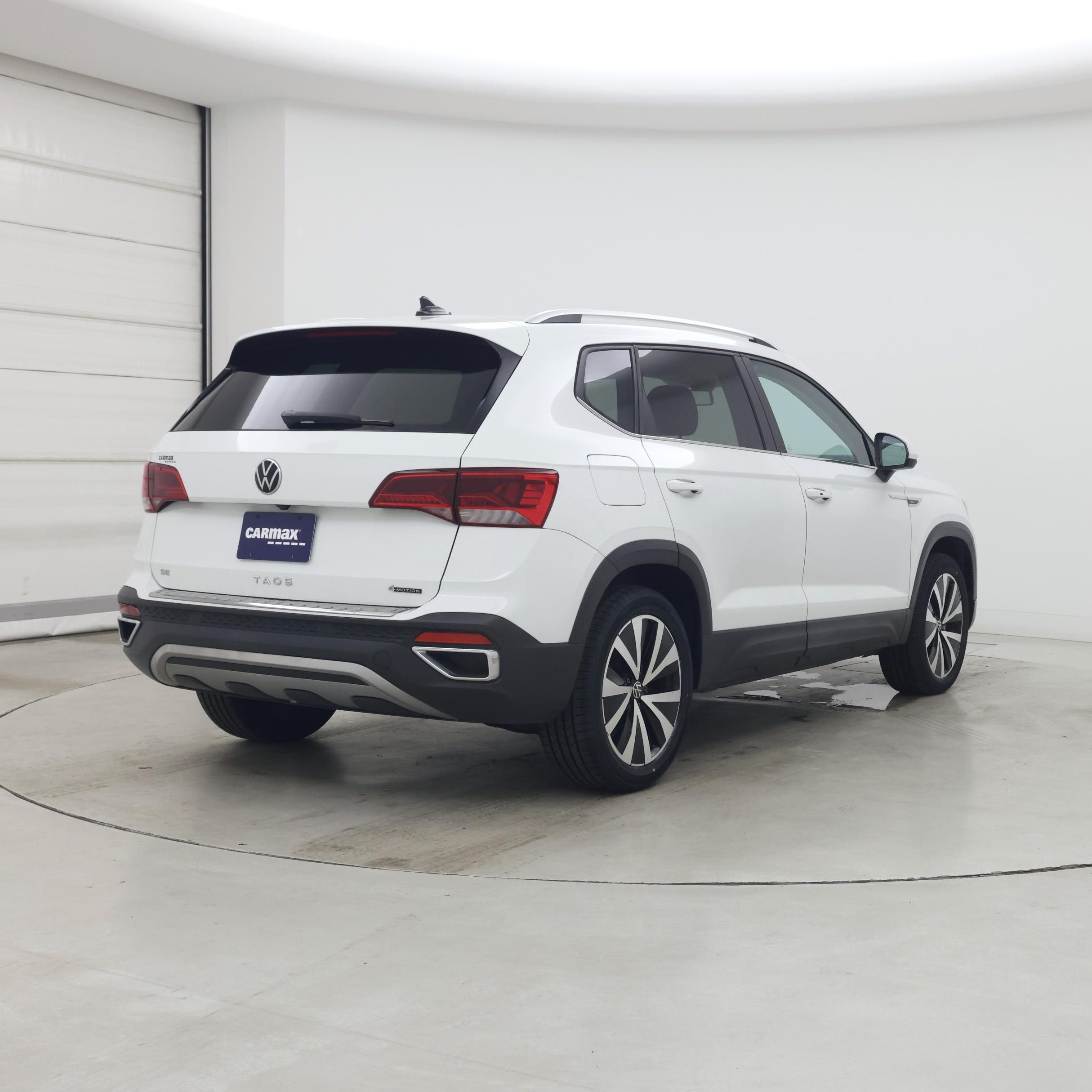 Thumbnail: 2022 Volkswagen Taos - 8