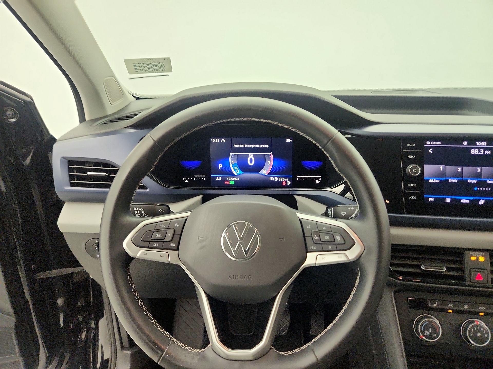Thumbnail: 2022 Volkswagen Taos - 10
