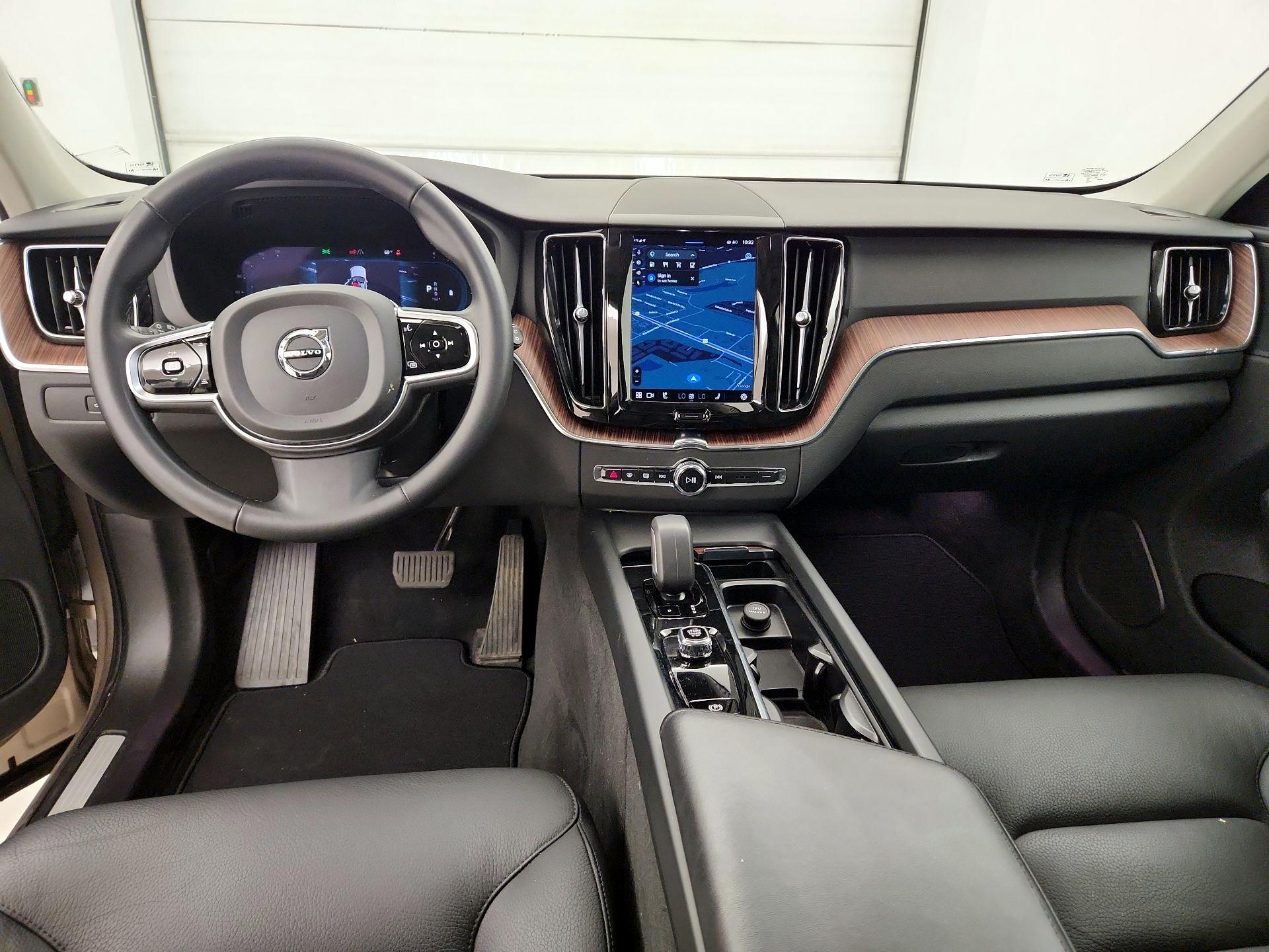 Thumbnail: 2023 Volvo XC60 - 9