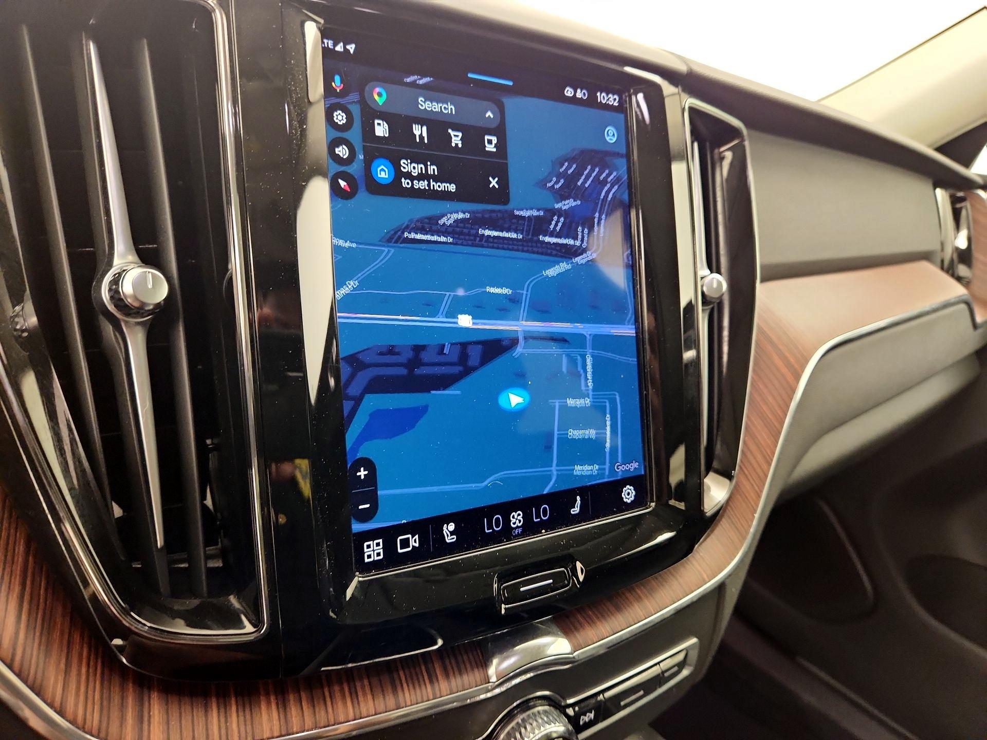 Thumbnail: 2023 Volvo XC60 - 14