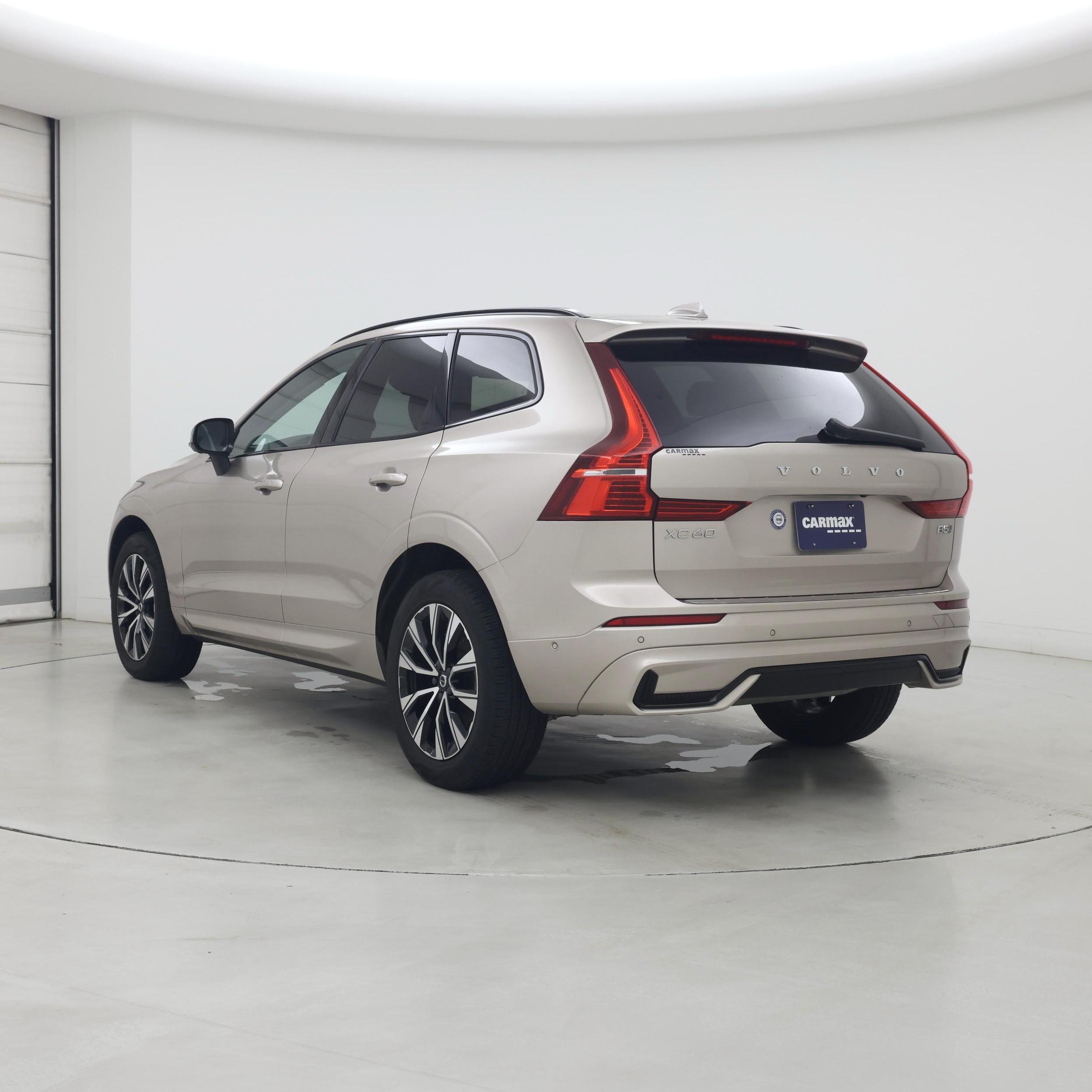 Thumbnail: 2023 Volvo XC60 - 2