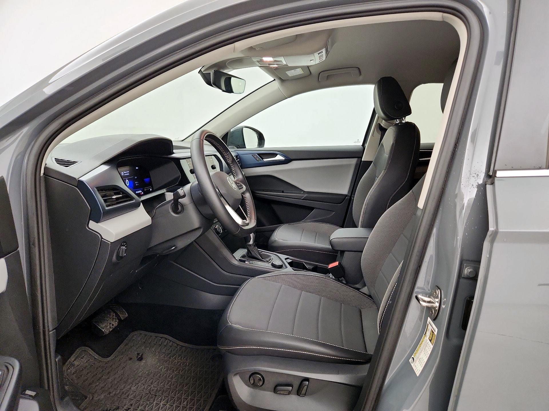 Thumbnail: 2022 Volkswagen Taos - 11