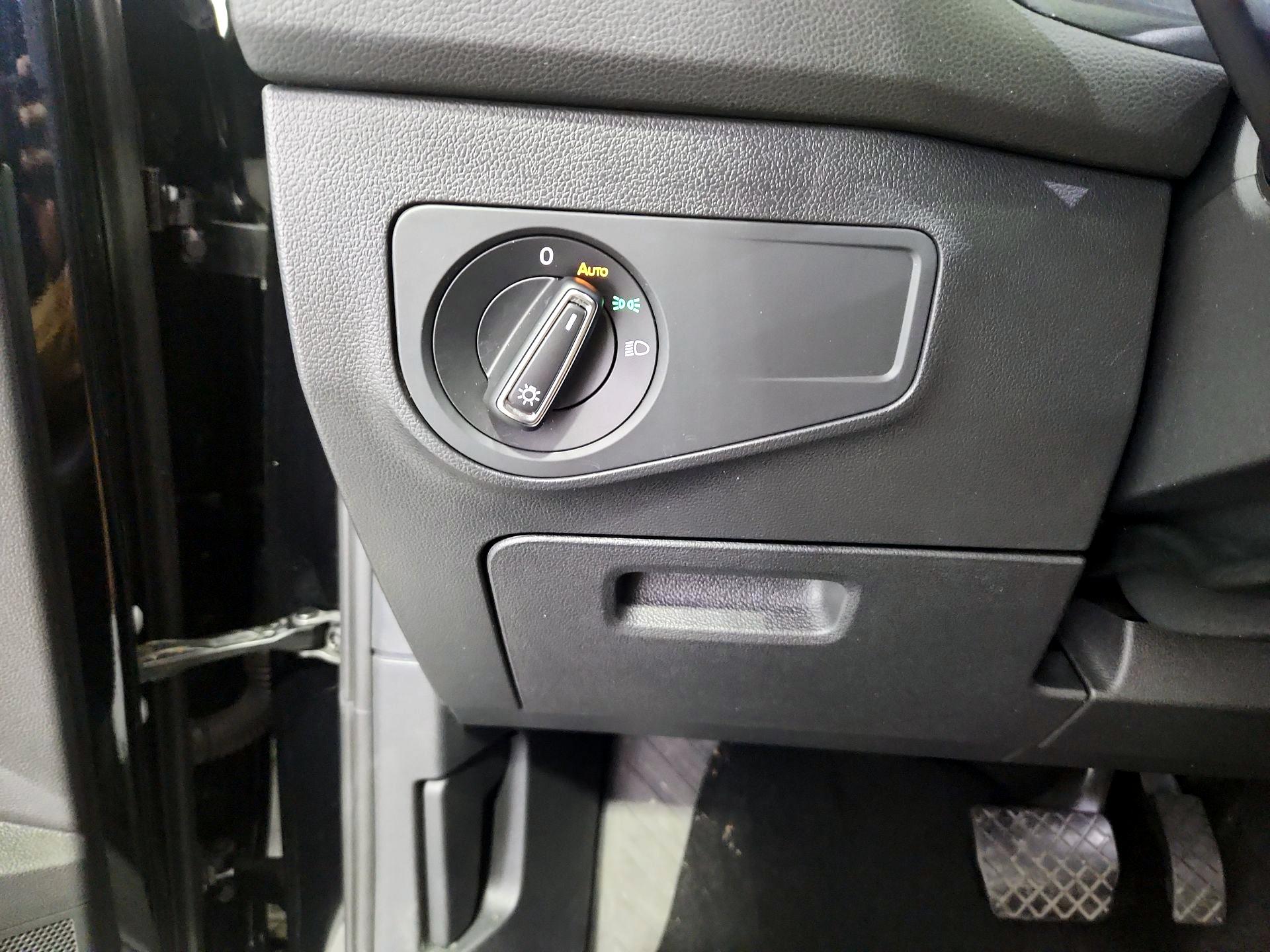 Thumbnail: 2023 Volkswagen Tiguan - 13