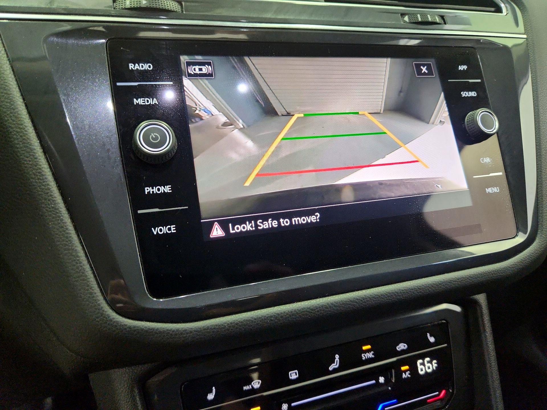 Thumbnail: 2023 Volkswagen Tiguan - 14