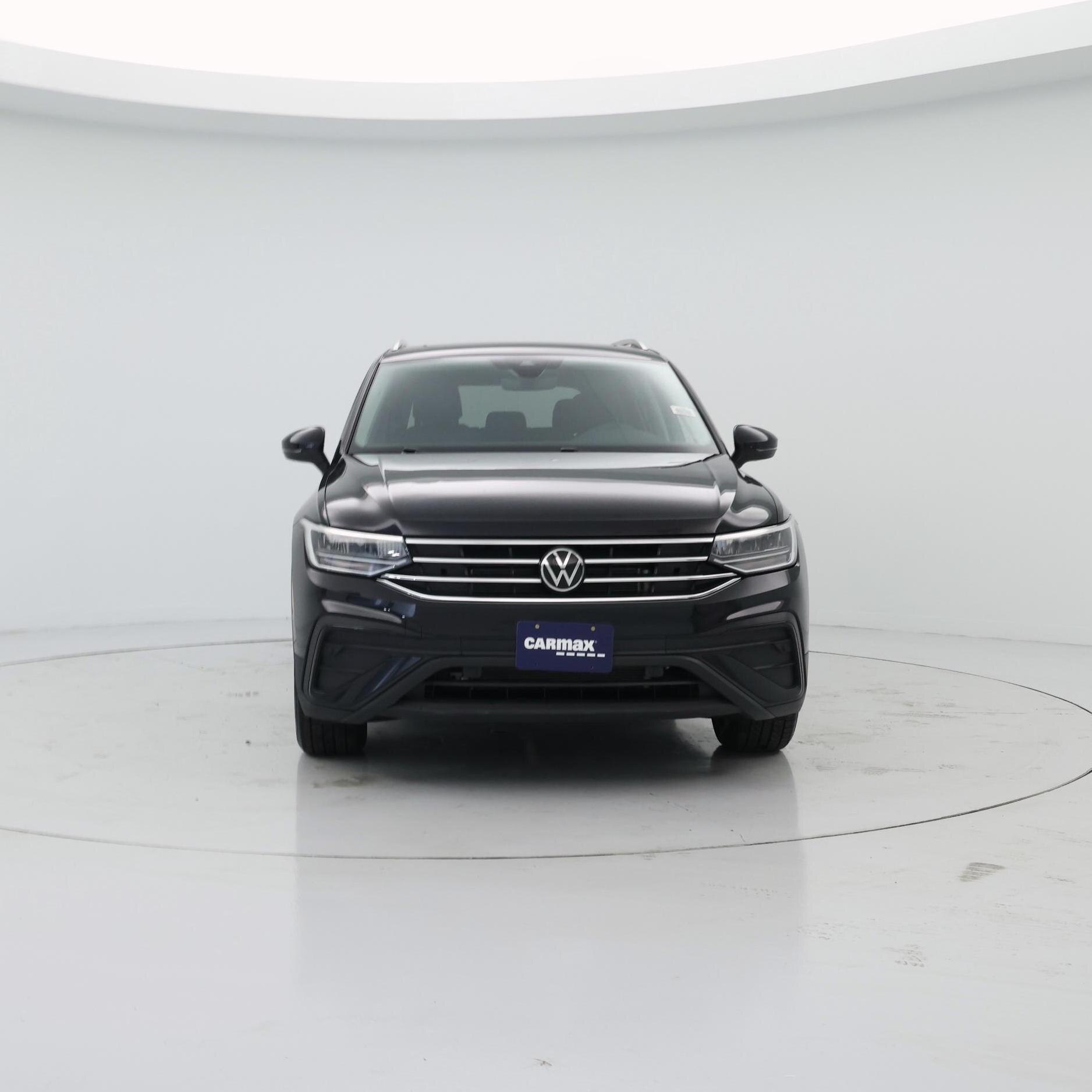 Thumbnail: 2023 Volkswagen Tiguan - 5