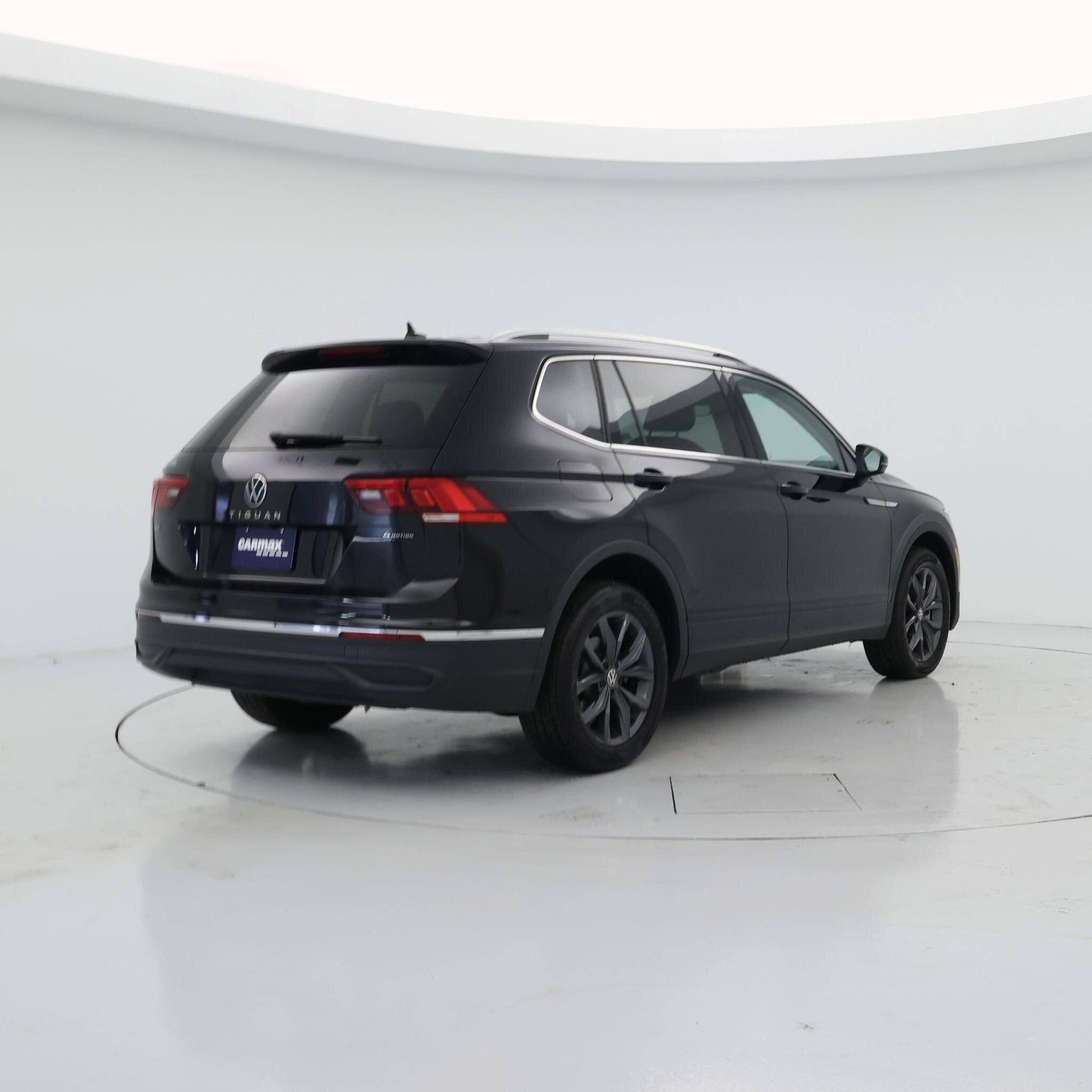 Thumbnail: 2023 Volkswagen Tiguan - 8