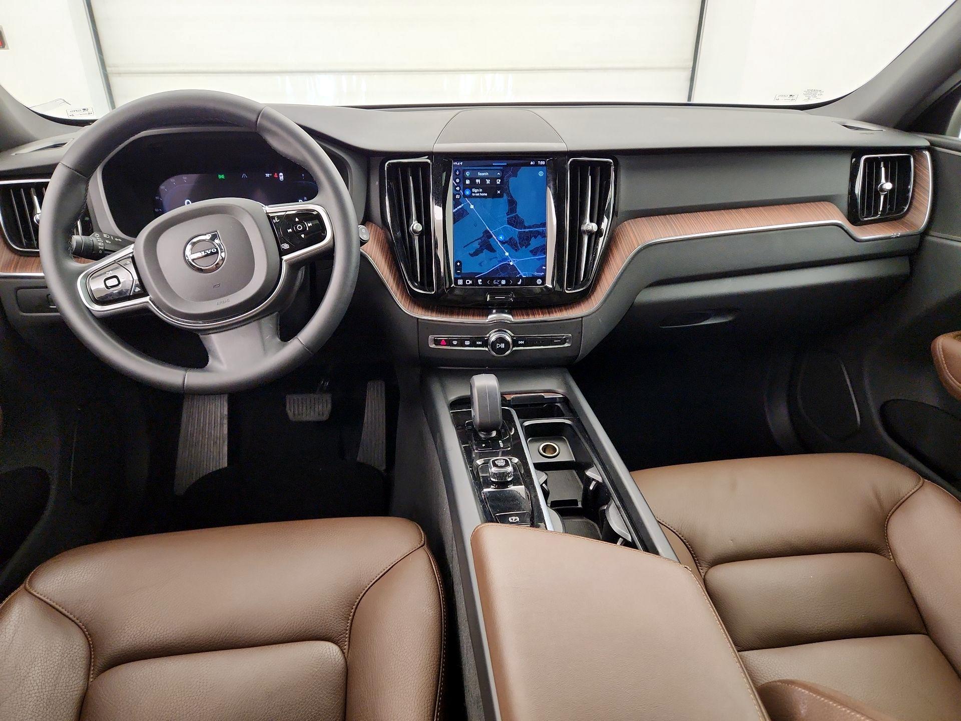 Thumbnail: 2023 Volvo XC60 - 9