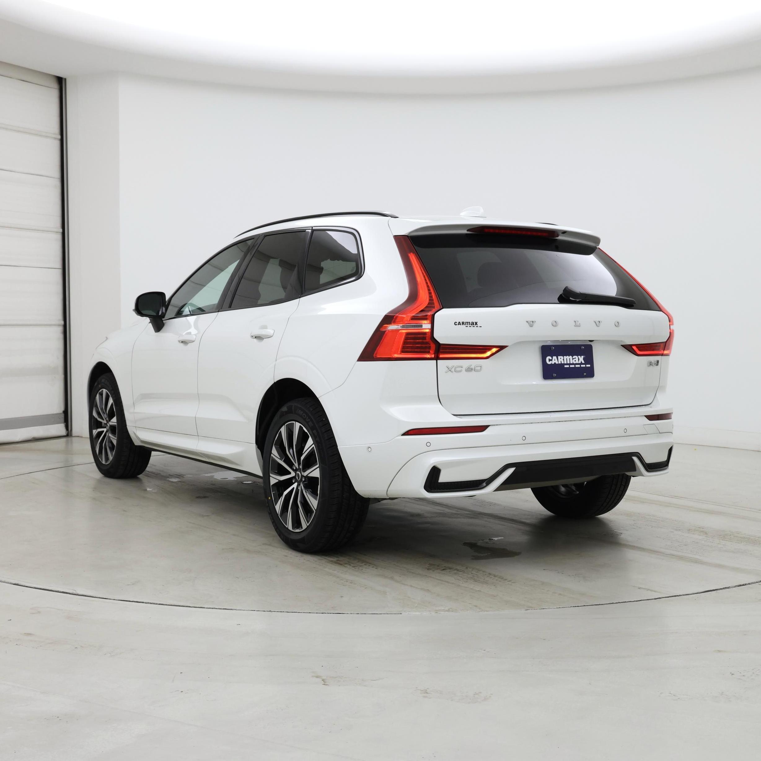 Thumbnail: 2023 Volvo XC60 - 2