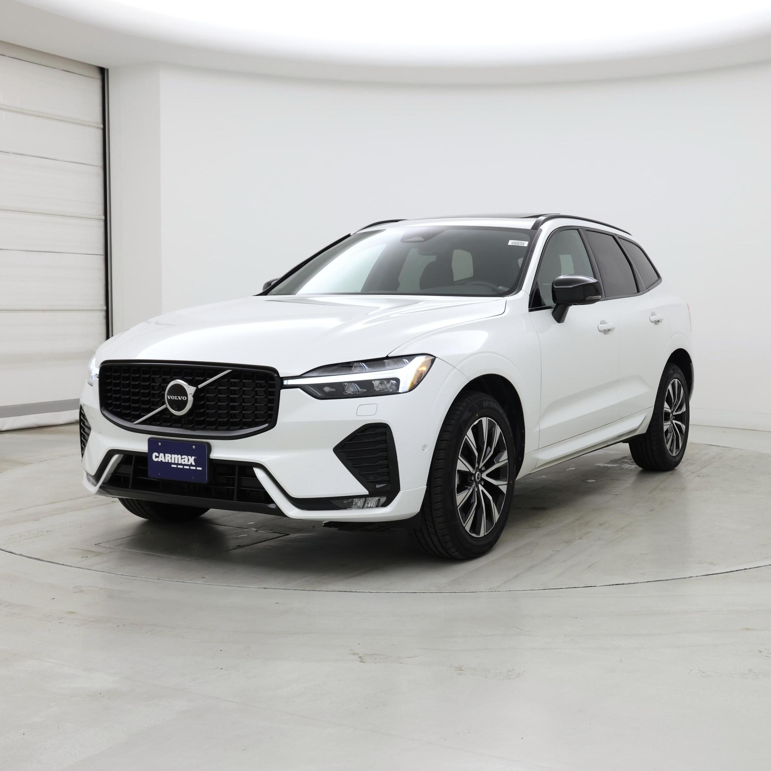 Thumbnail: 2023 Volvo XC60 - 4