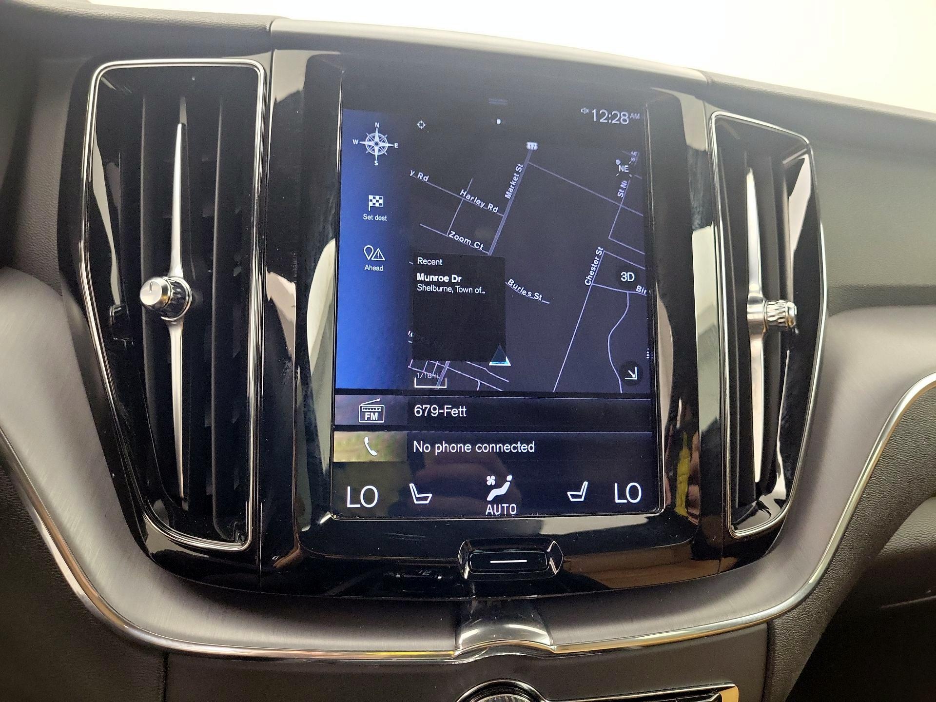 Thumbnail: 2020 Volvo XC60 - 14