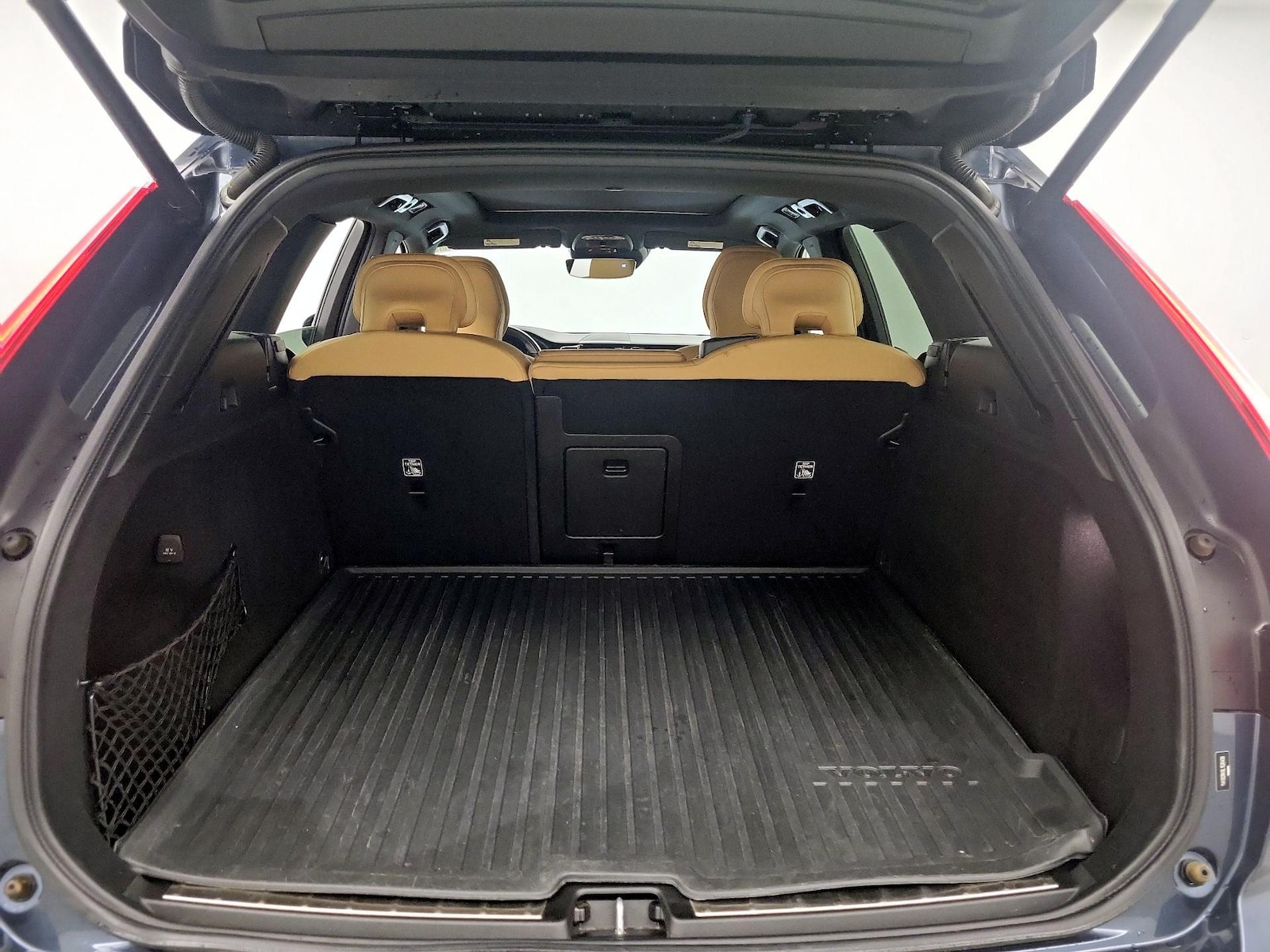 2020 Volvo XC60 Momentum - Photo 23