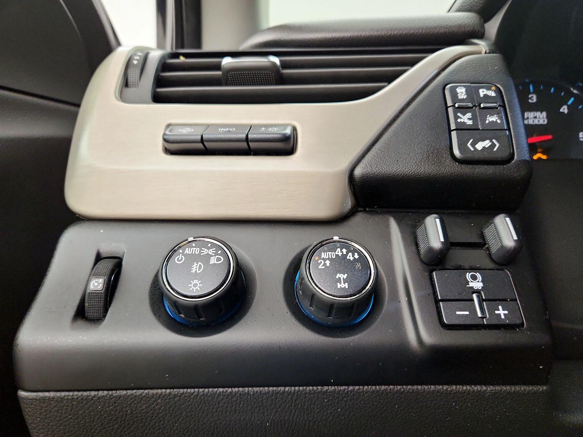 Thumbnail: 2020 GMC Yukon XL - 13